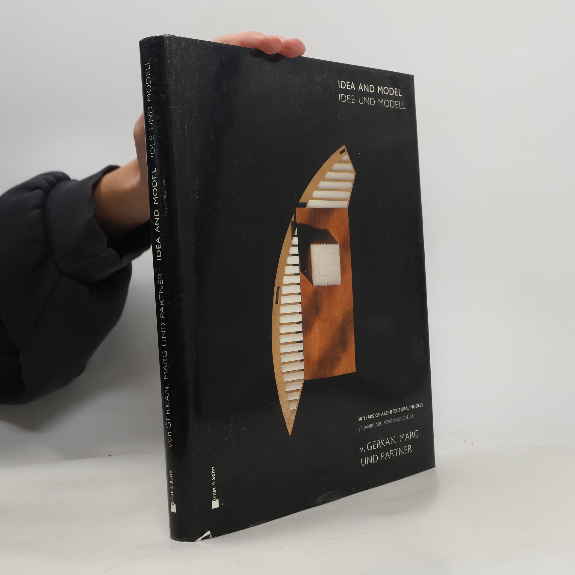 Collectif d'auteurs Idea and model =