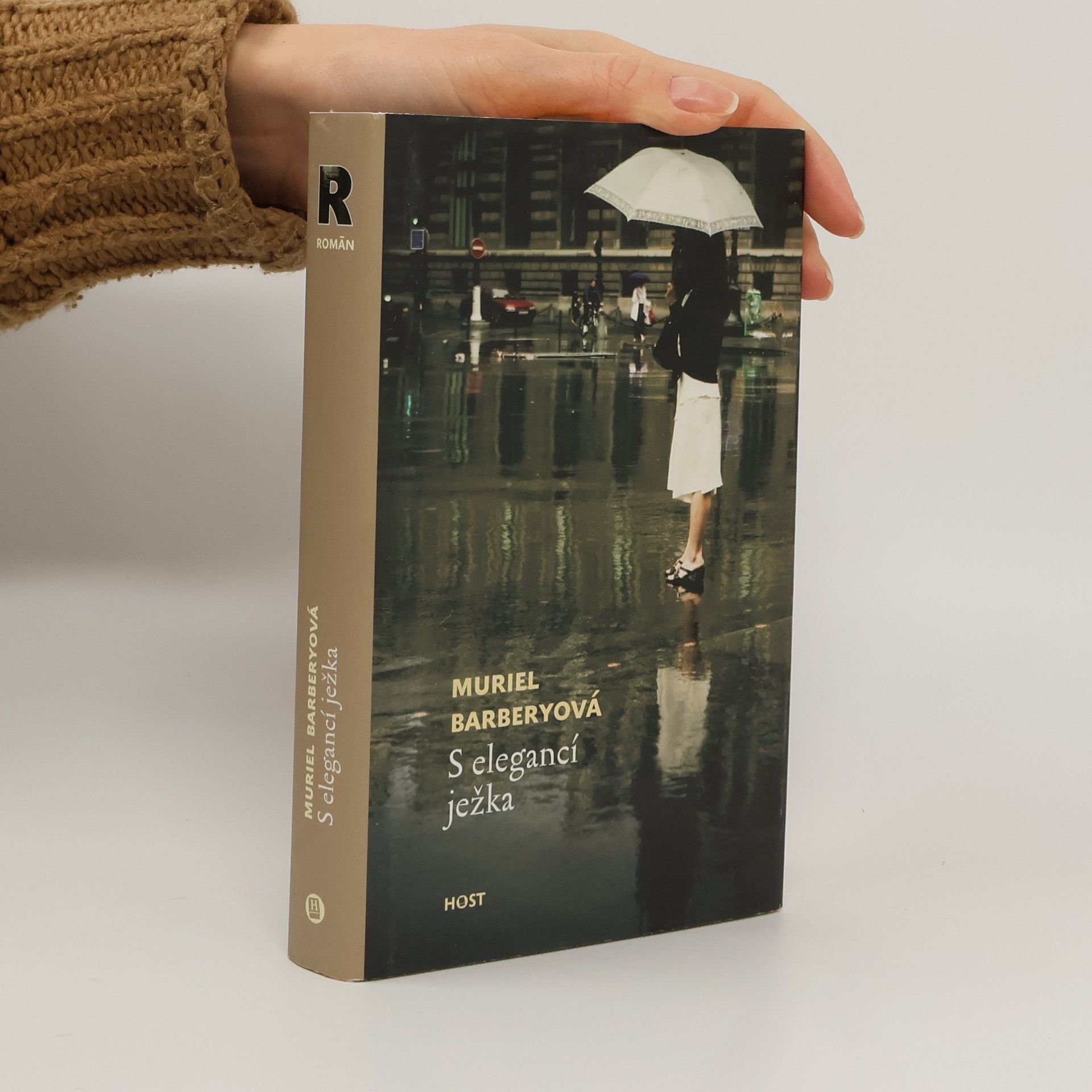 Muriel Barbery S elegancí ježka