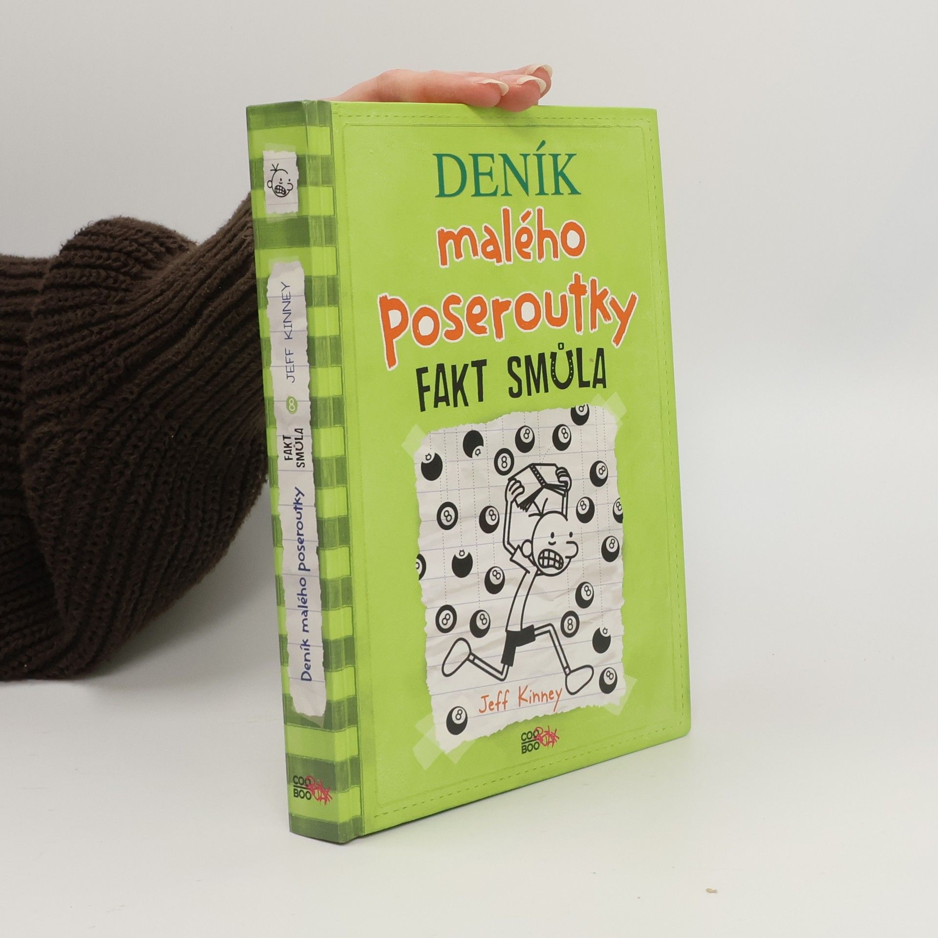 Jeff Kinney Deník malého poseroutky 8. Fakt smůla