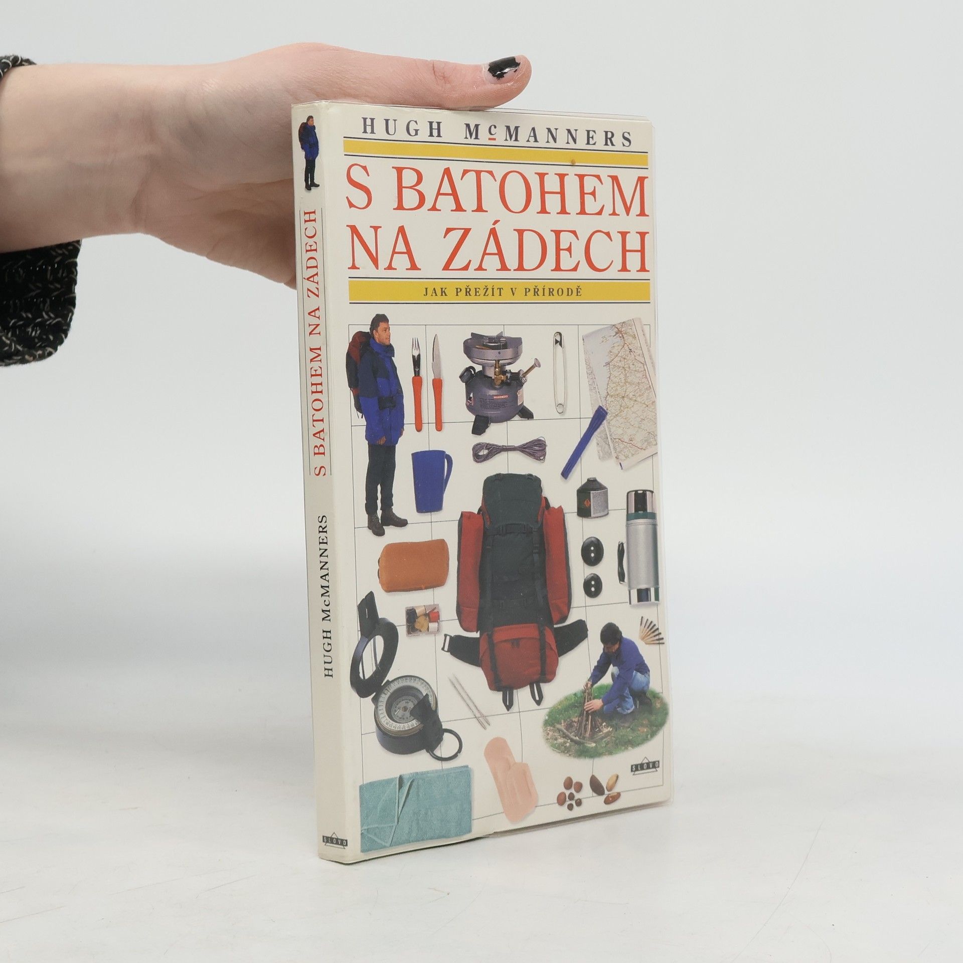 Hugh McManners S batohem na zádech