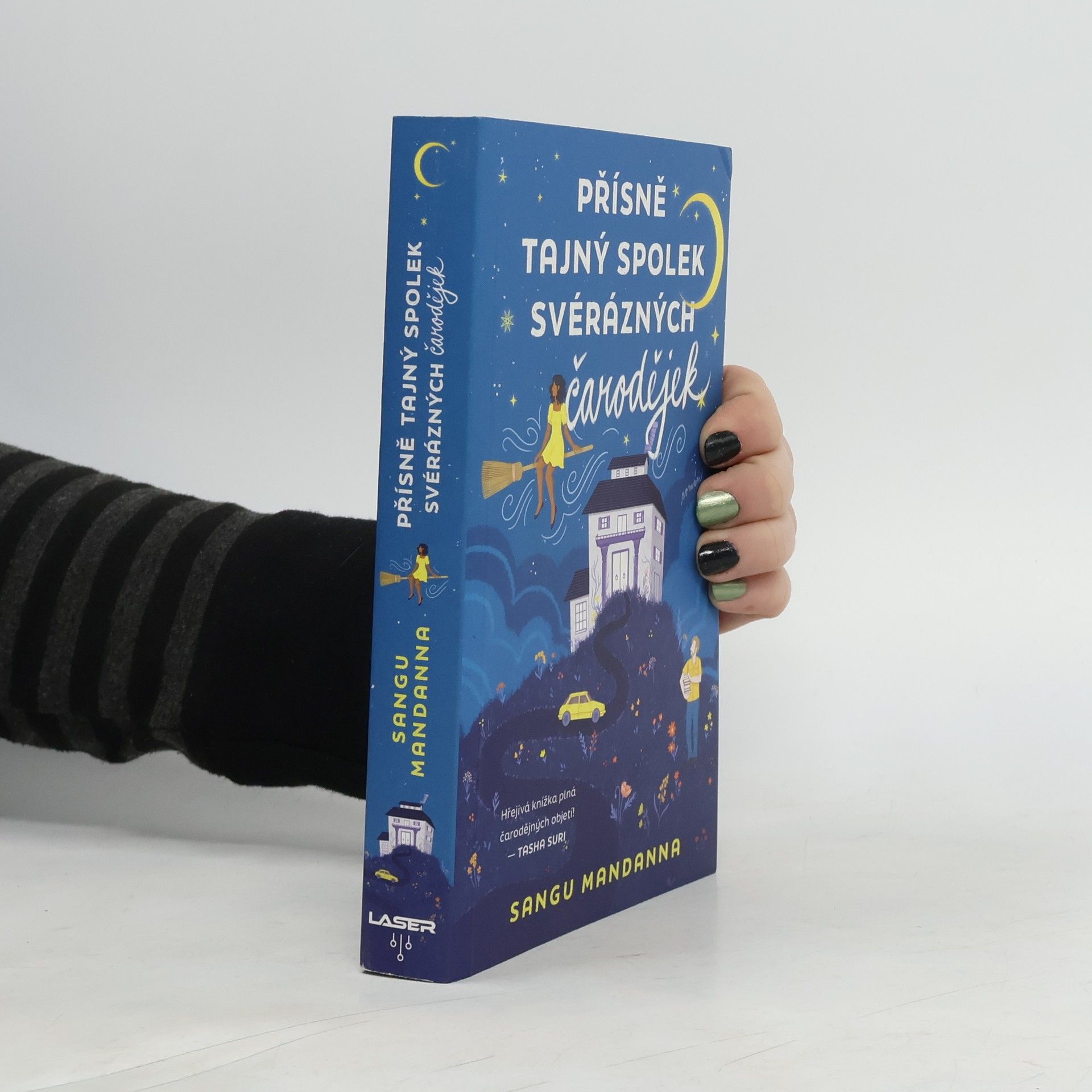 Sangu Mandanna Přísně tajný spolek svérázných čarodějek