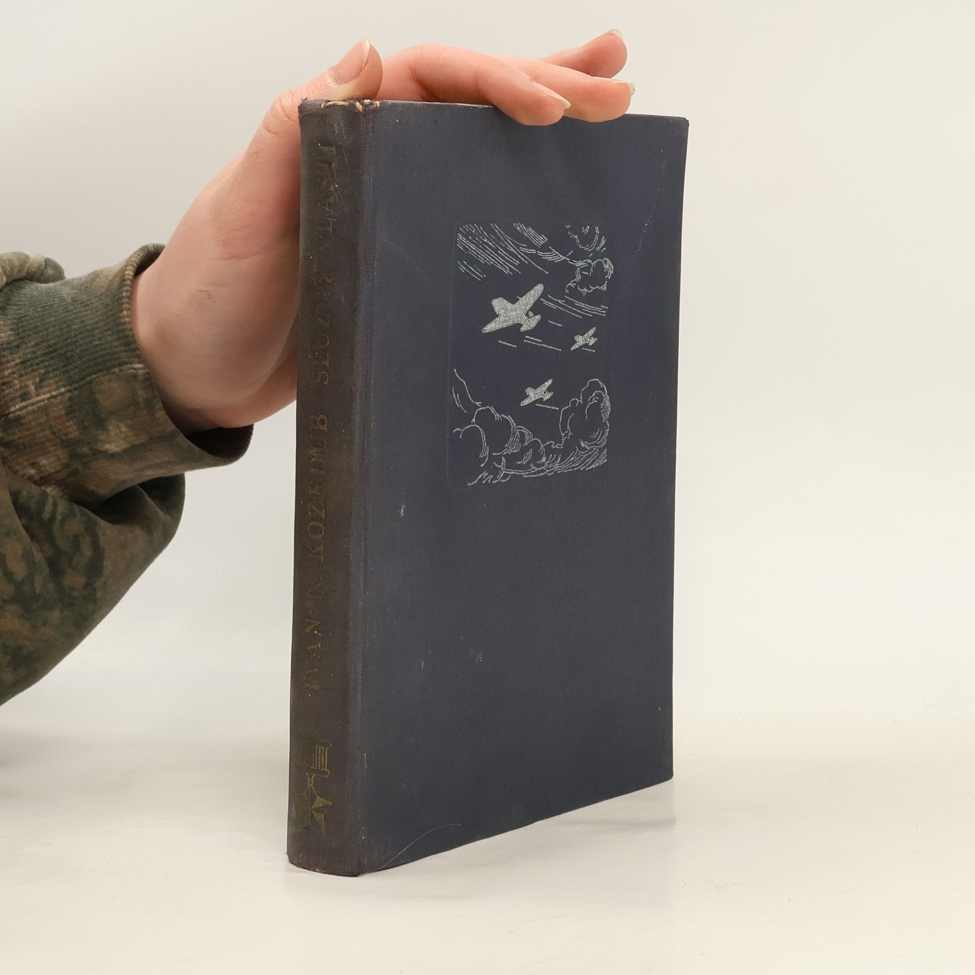 Ivan N. Kožedub Slúžim vlasti: Letcove zápisky