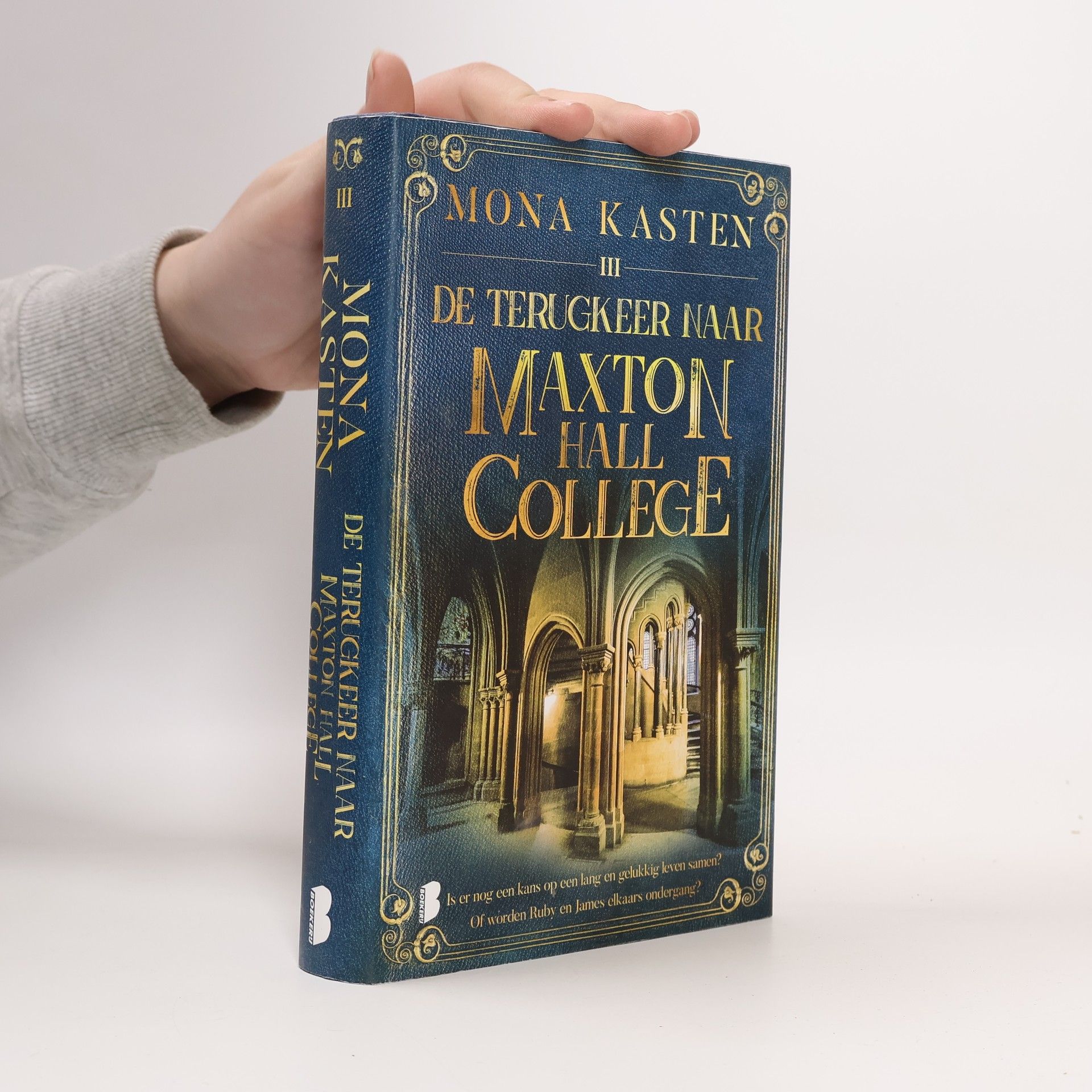 De terugkeer naar Maxton Hall College