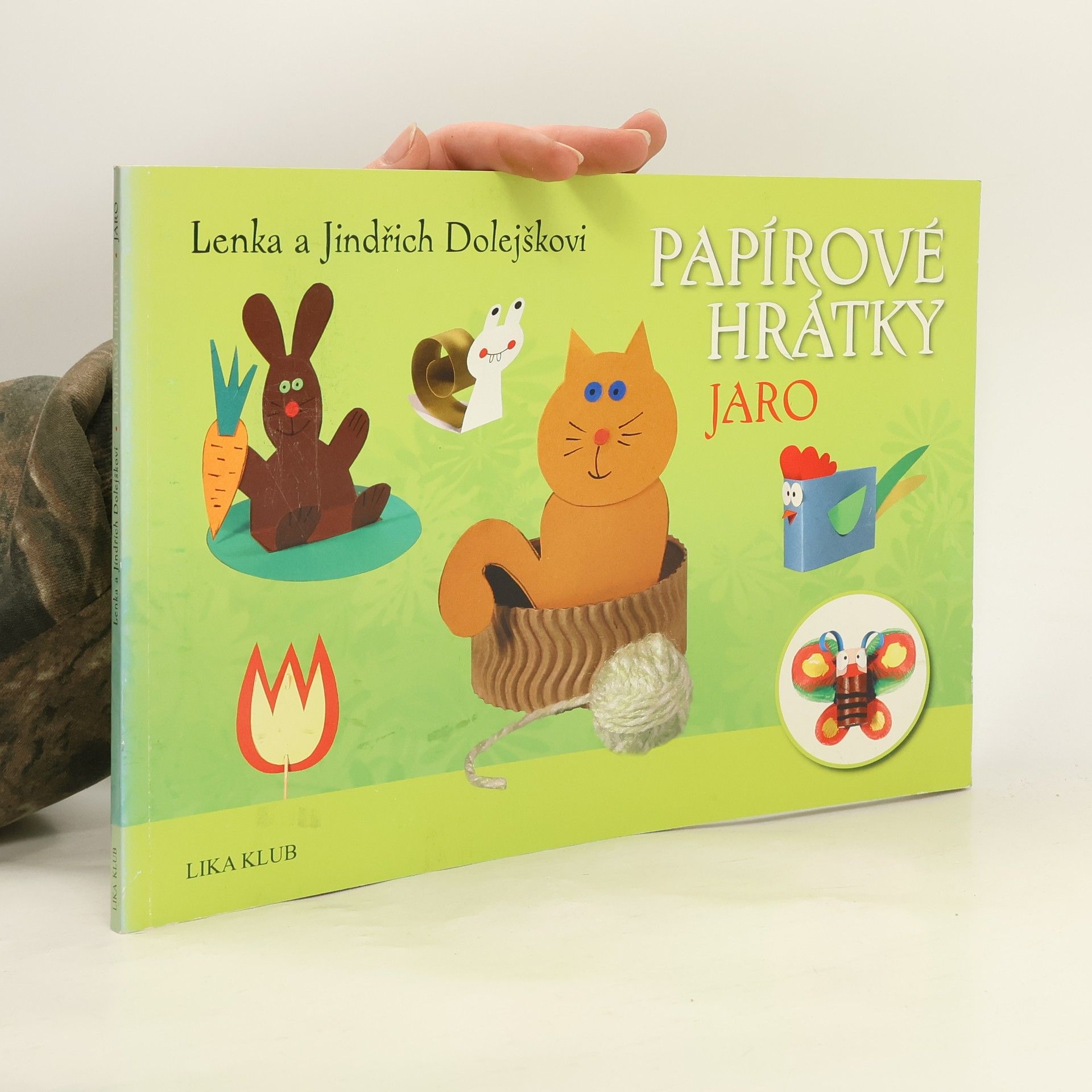 AA.VV. Papírové hrátky JARO