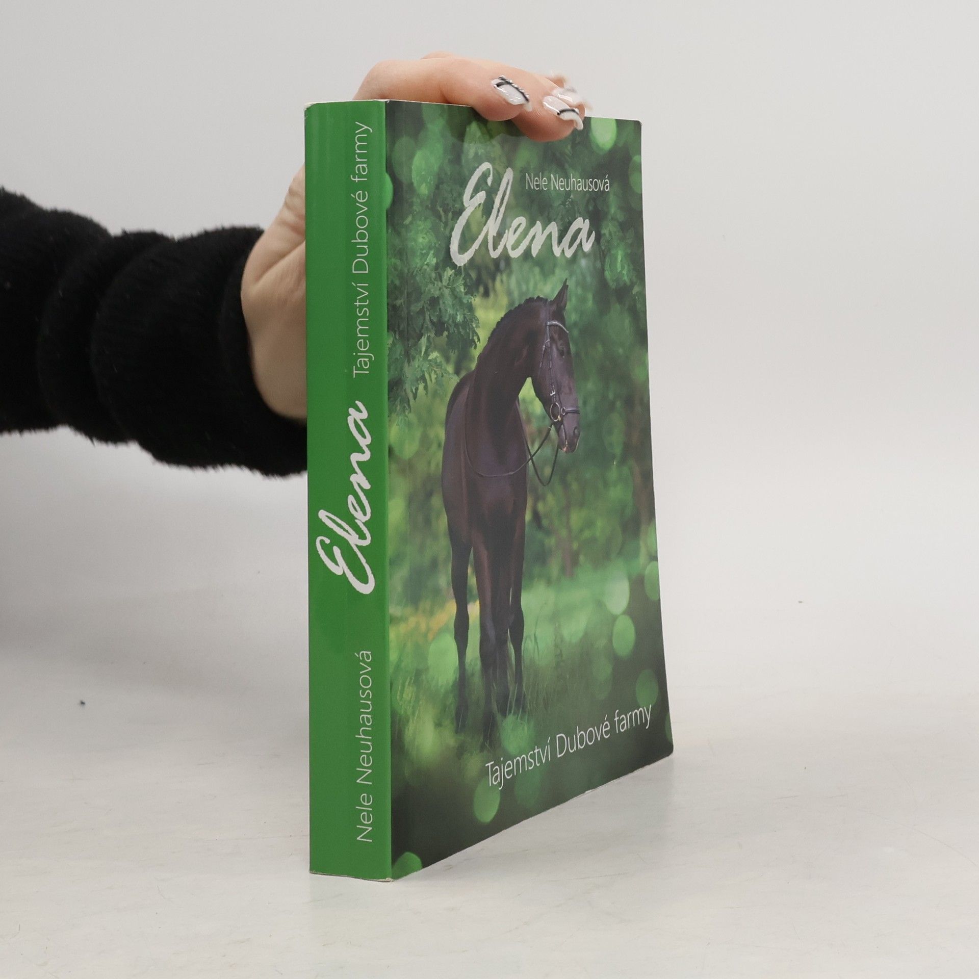 Nele Neuhaus Tajemství Dubové farmy