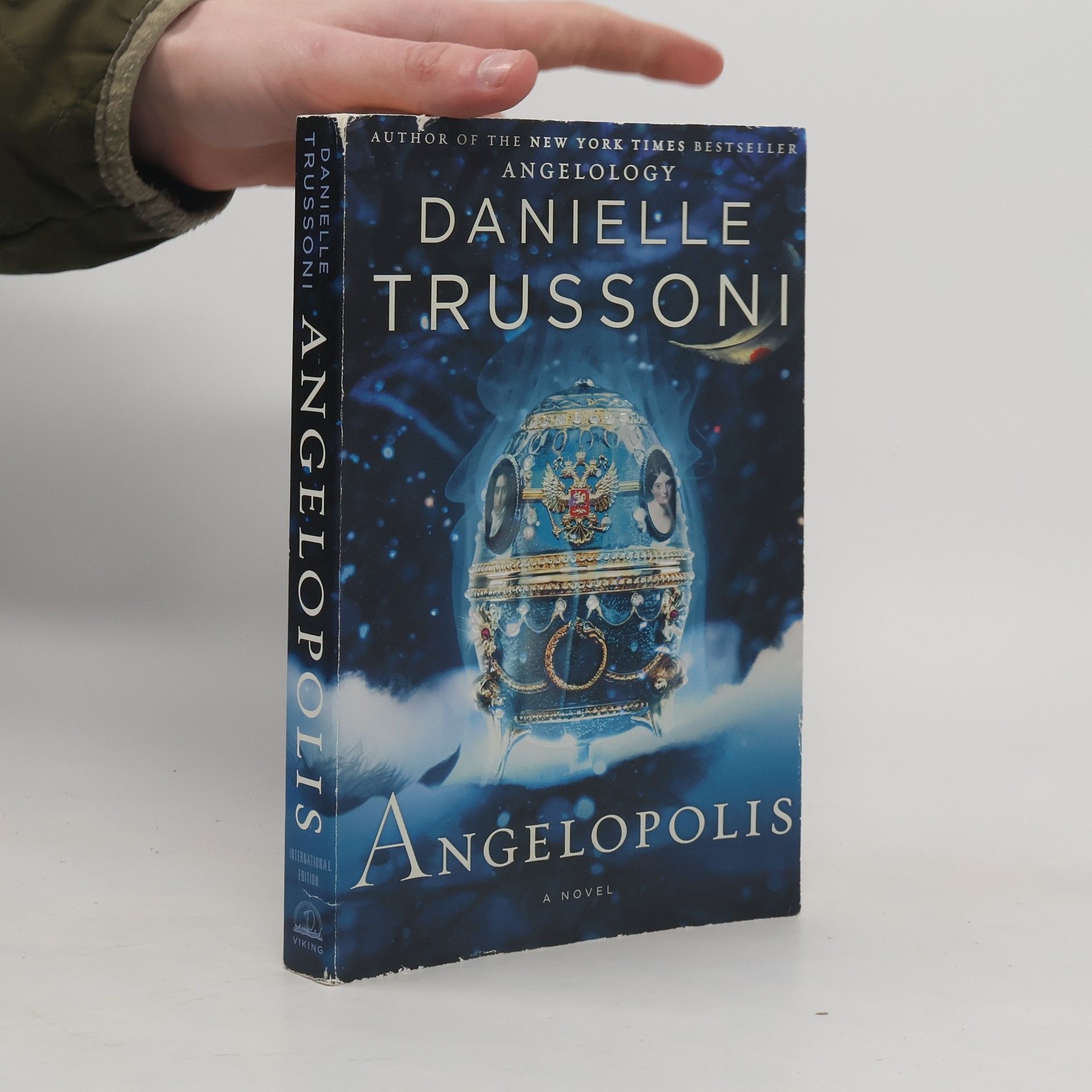 Danielle Trussoni Angelopolis - International Edition