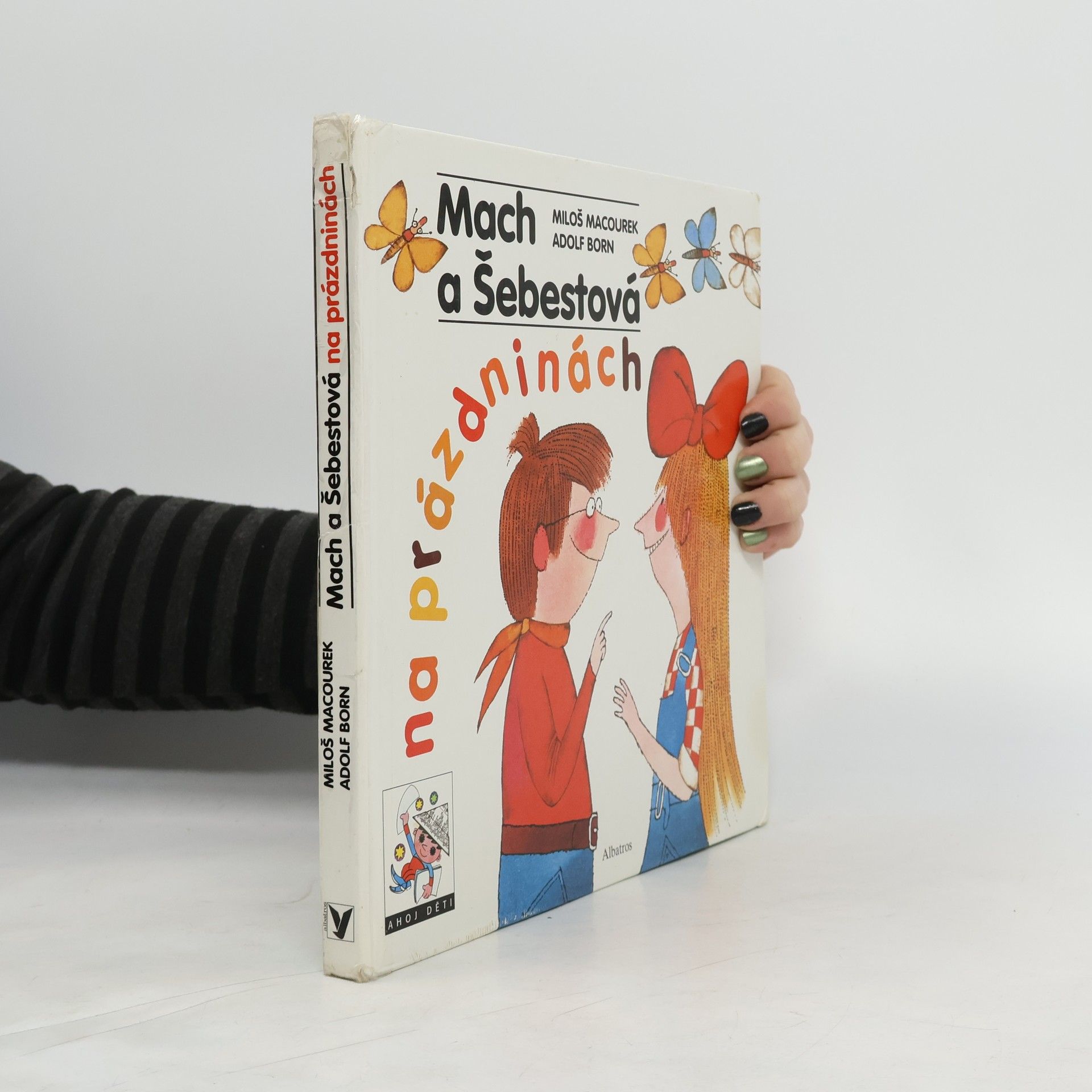 Miloš Macourek Mach a Šebestová na prázdninách