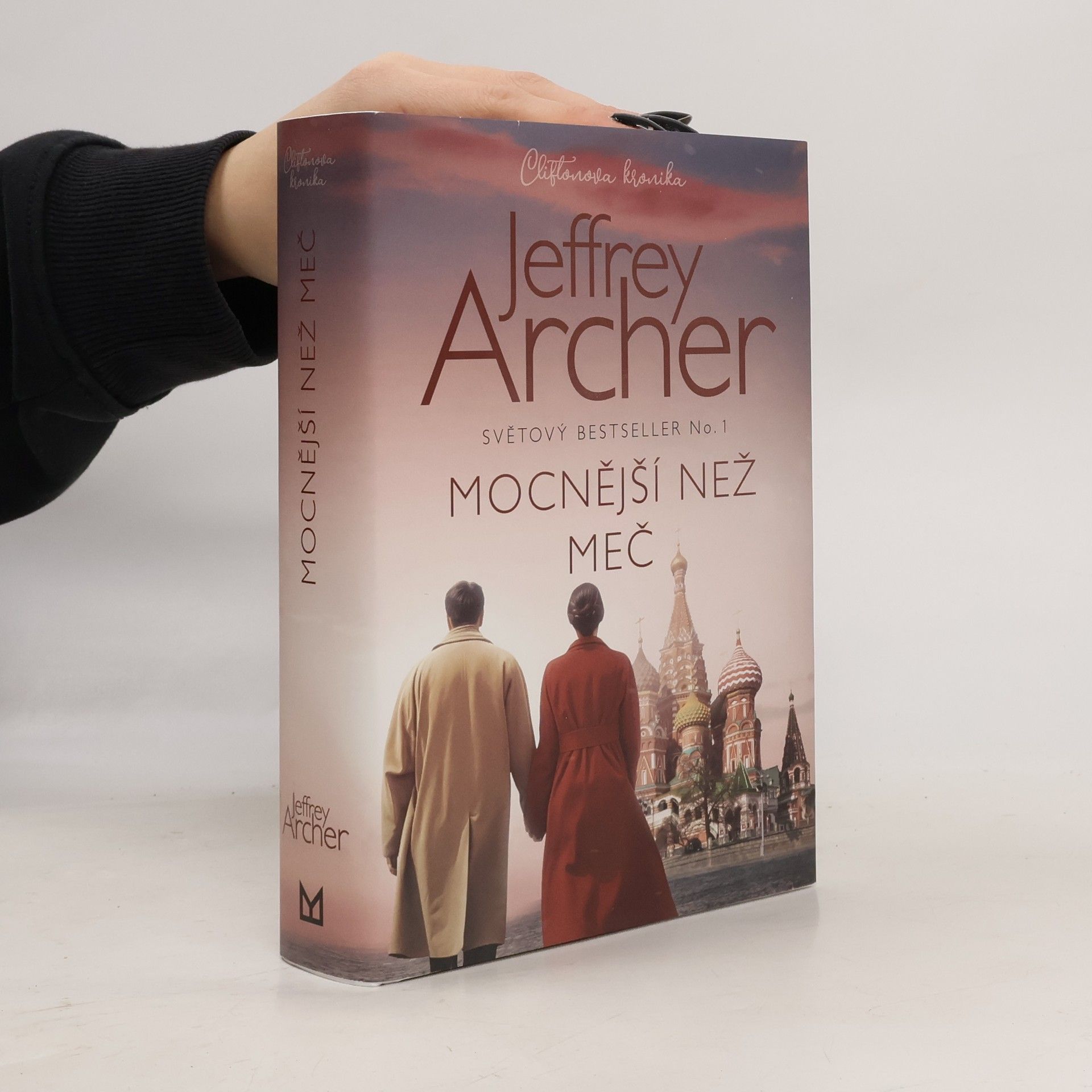 Jeffrey Archer Mocnější než meč