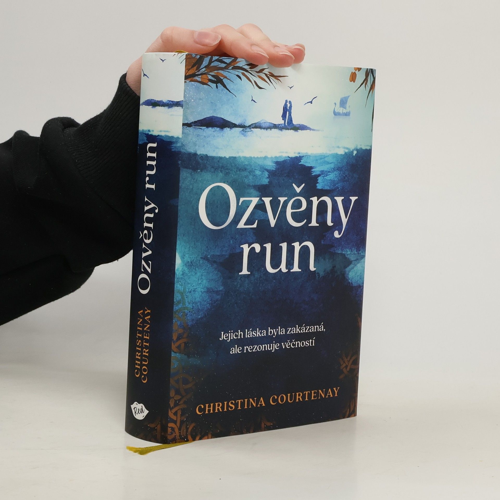 Christina Courtenay Ozvěny run