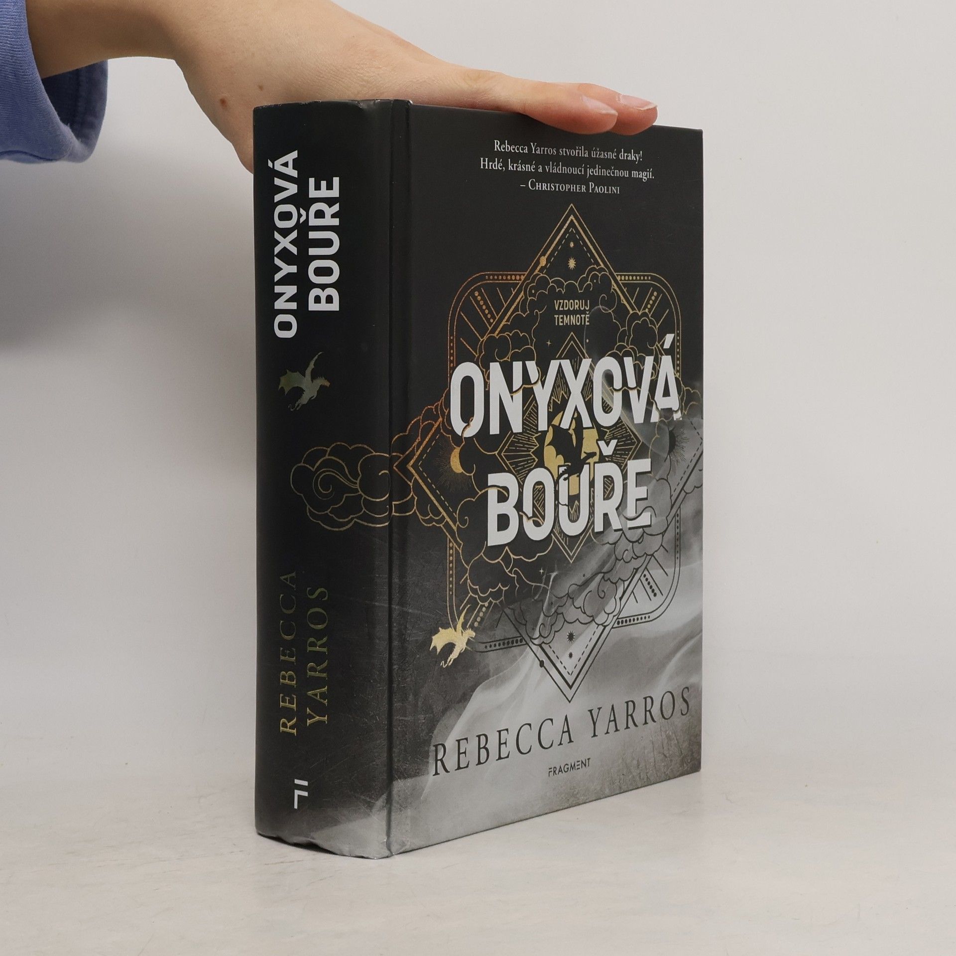 Rebecca Yarros Onyxová bouře
