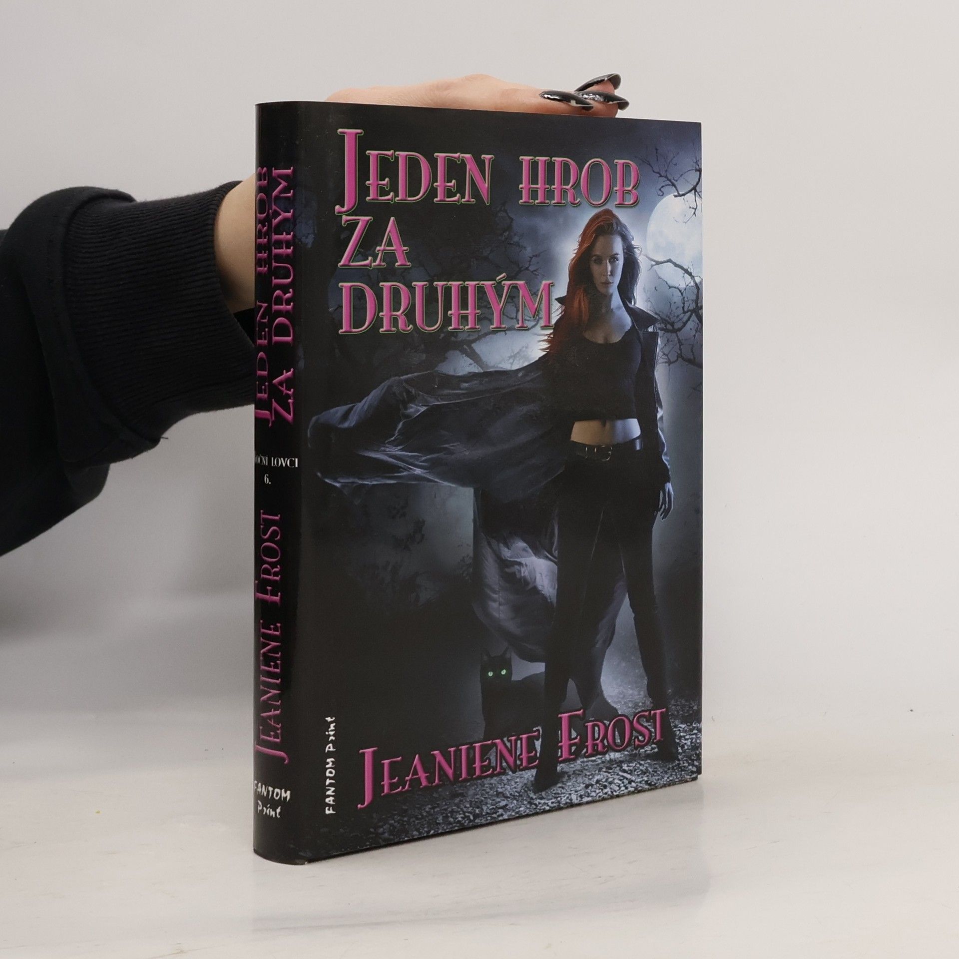 Jeaniene Frost Jeden hrob za druhým