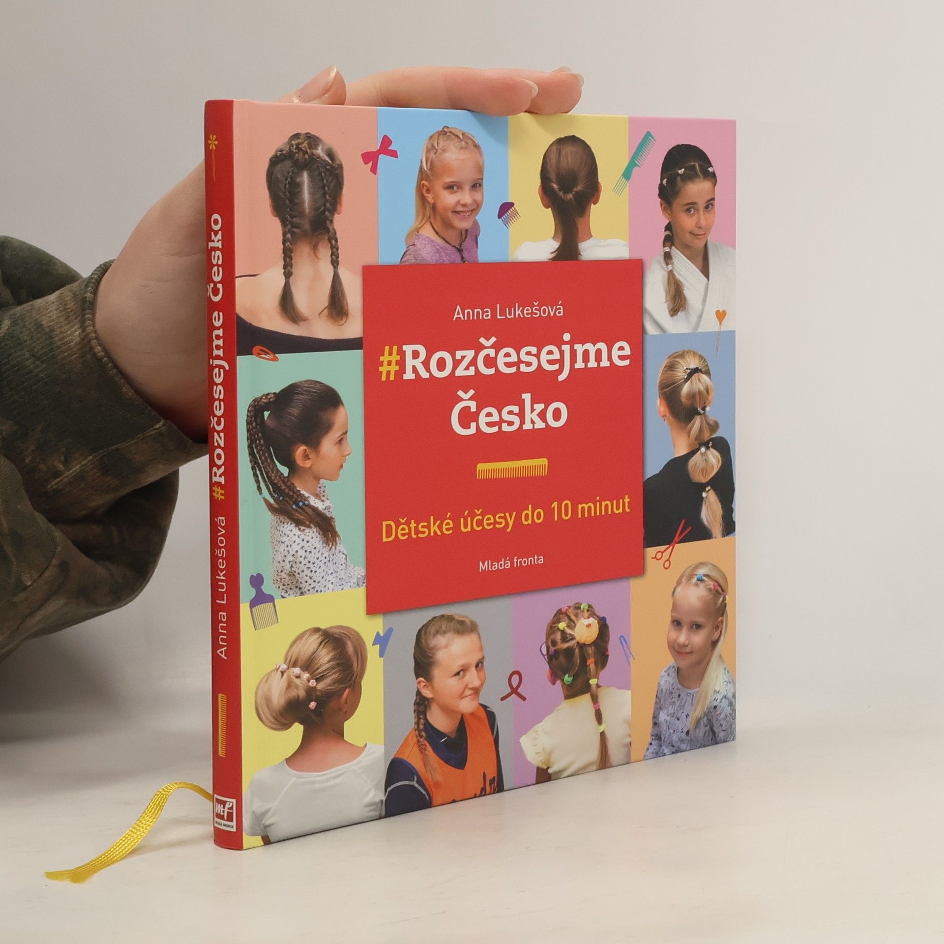 Anna Lukešová #Rozčesejme Česko: Dětské účesy do 10 minut