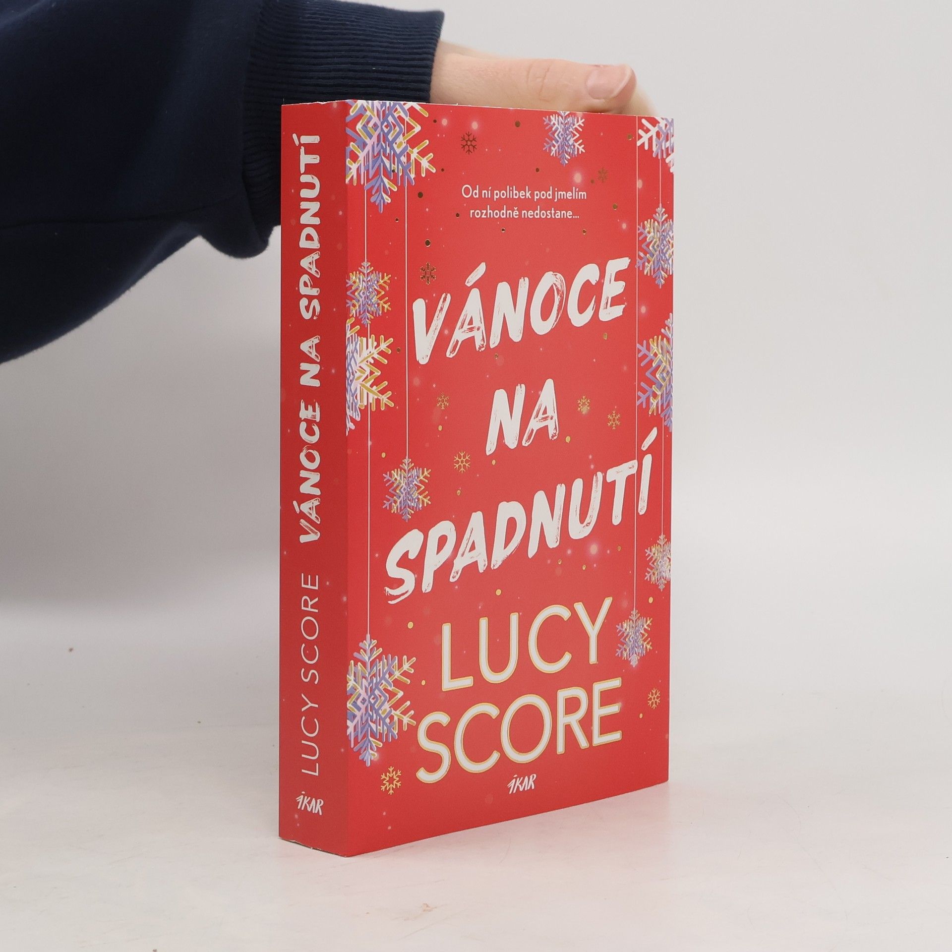 Lucy Score Vánoce na spadnutí