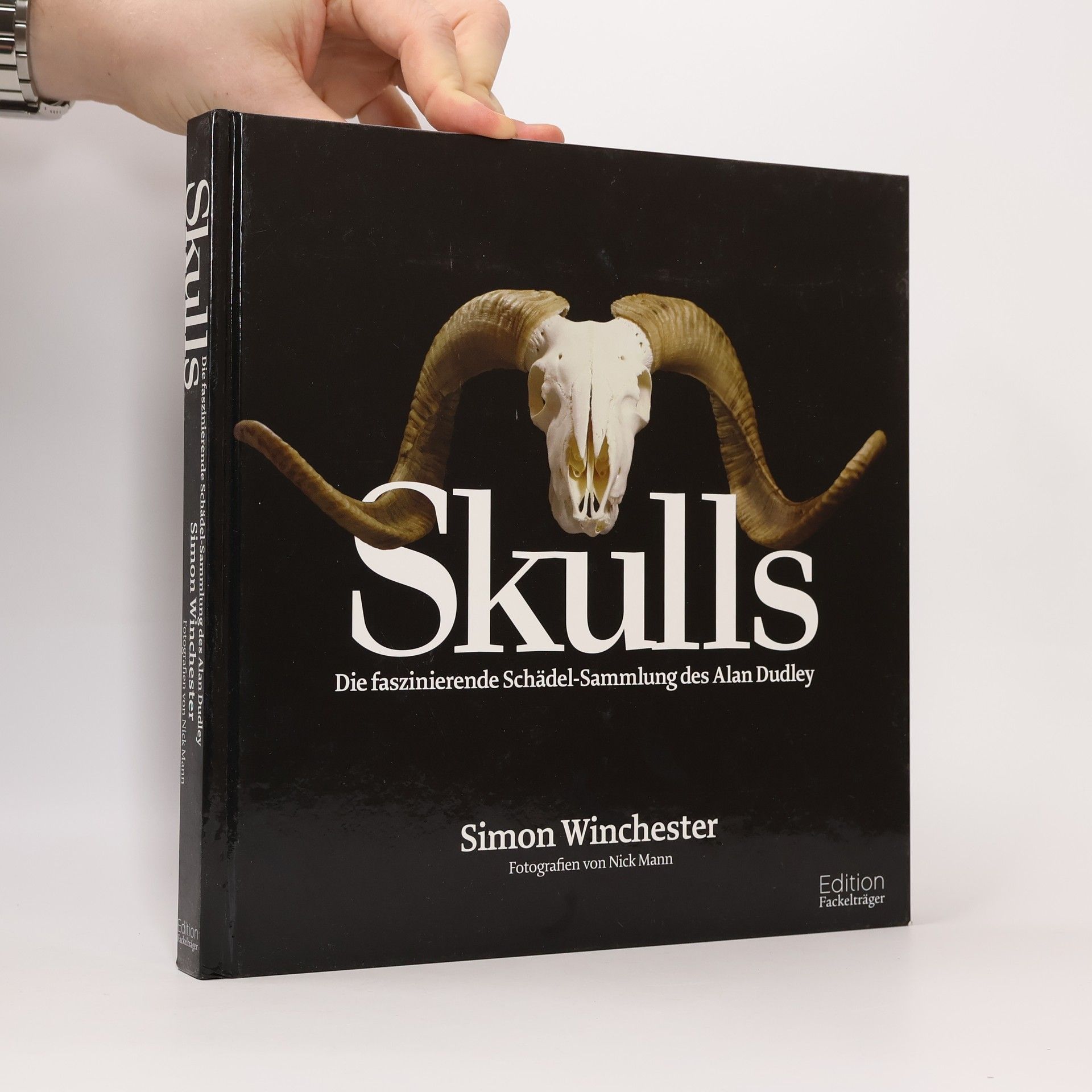 Simon Winchester Skulls