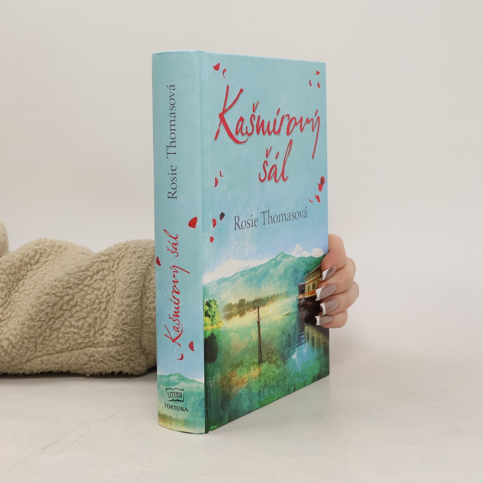 Rosie Thomas Kašmírový šál