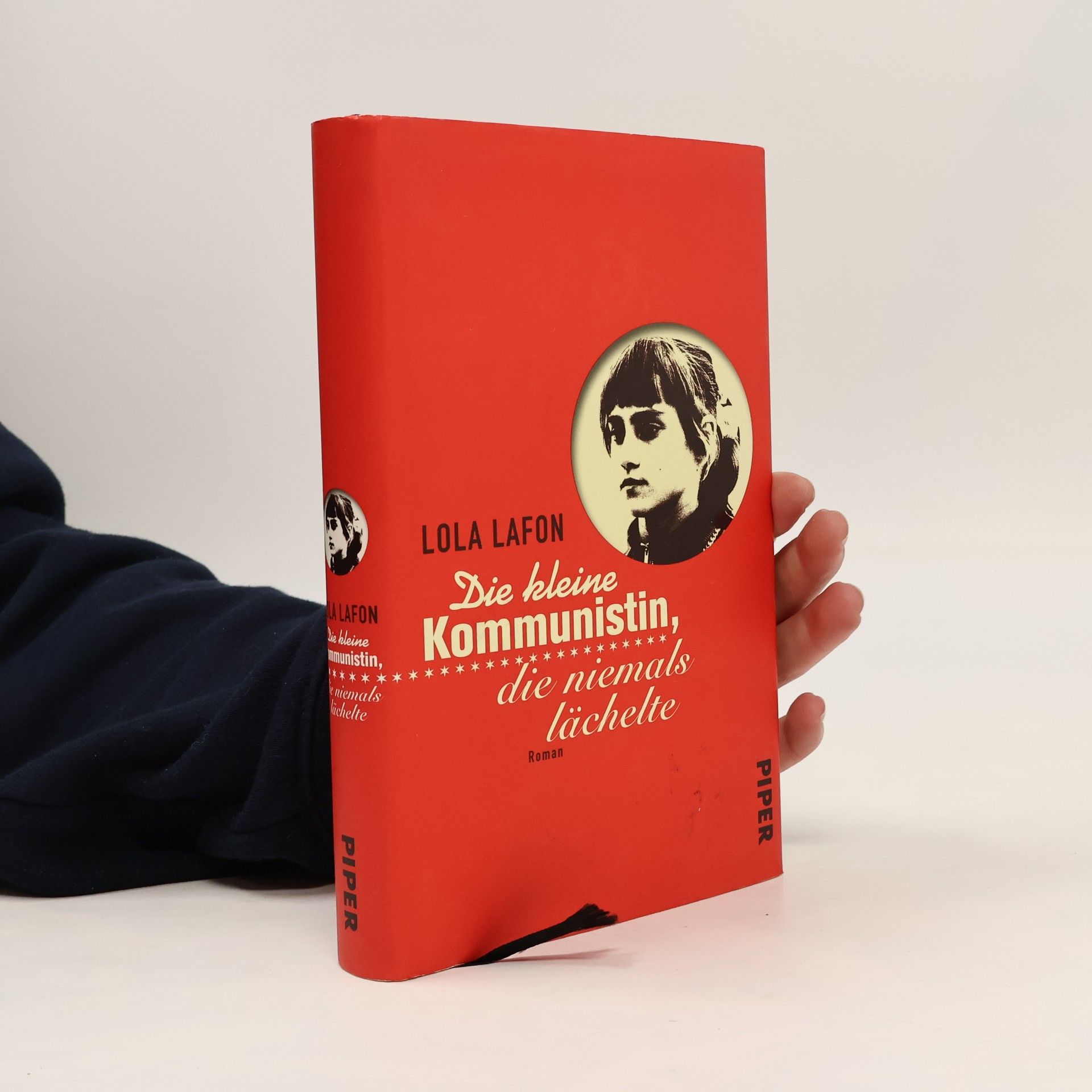 Die kleine Kommunistin, die niemals lächelte