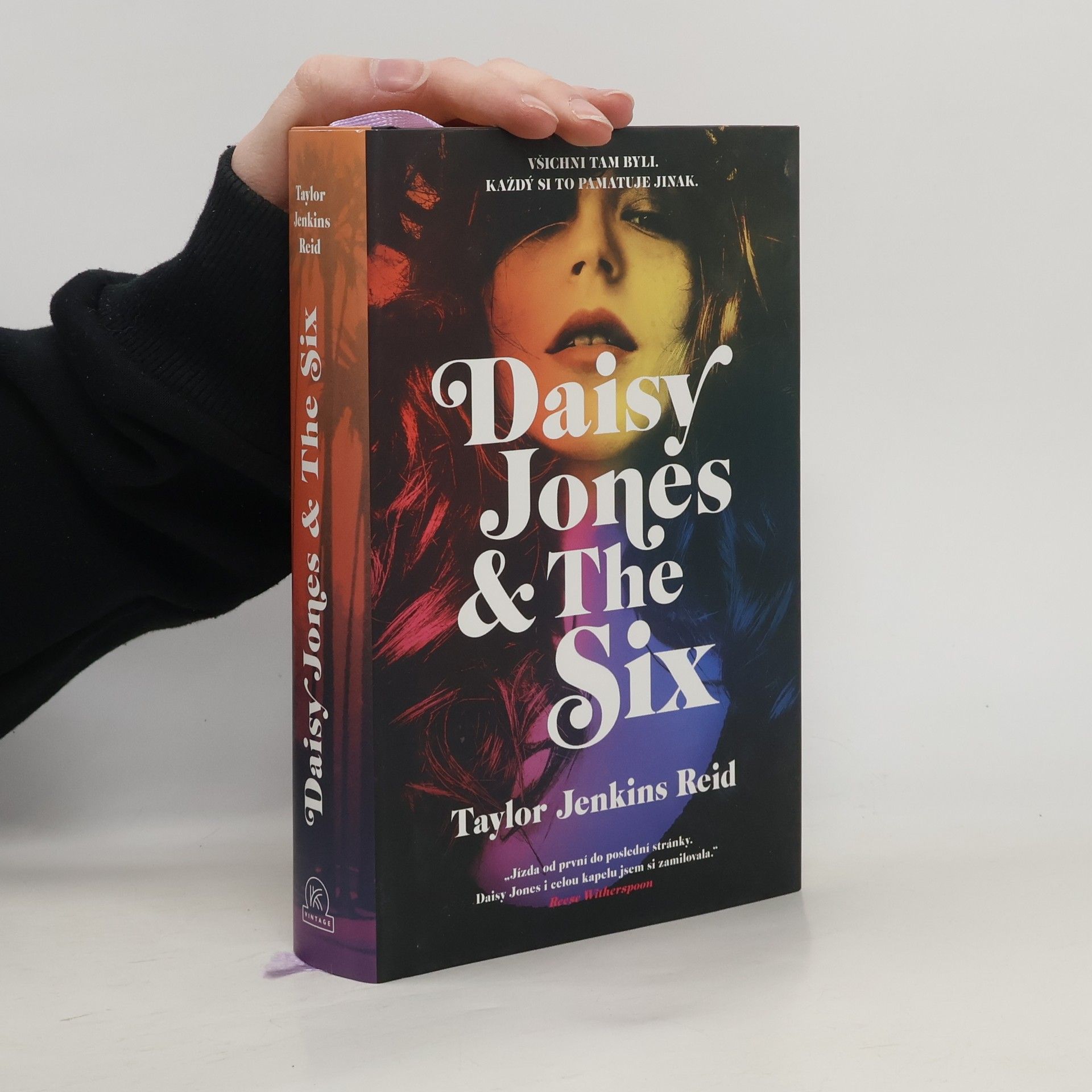 Taylor Jenkins Reid Daisy Jones & The Six