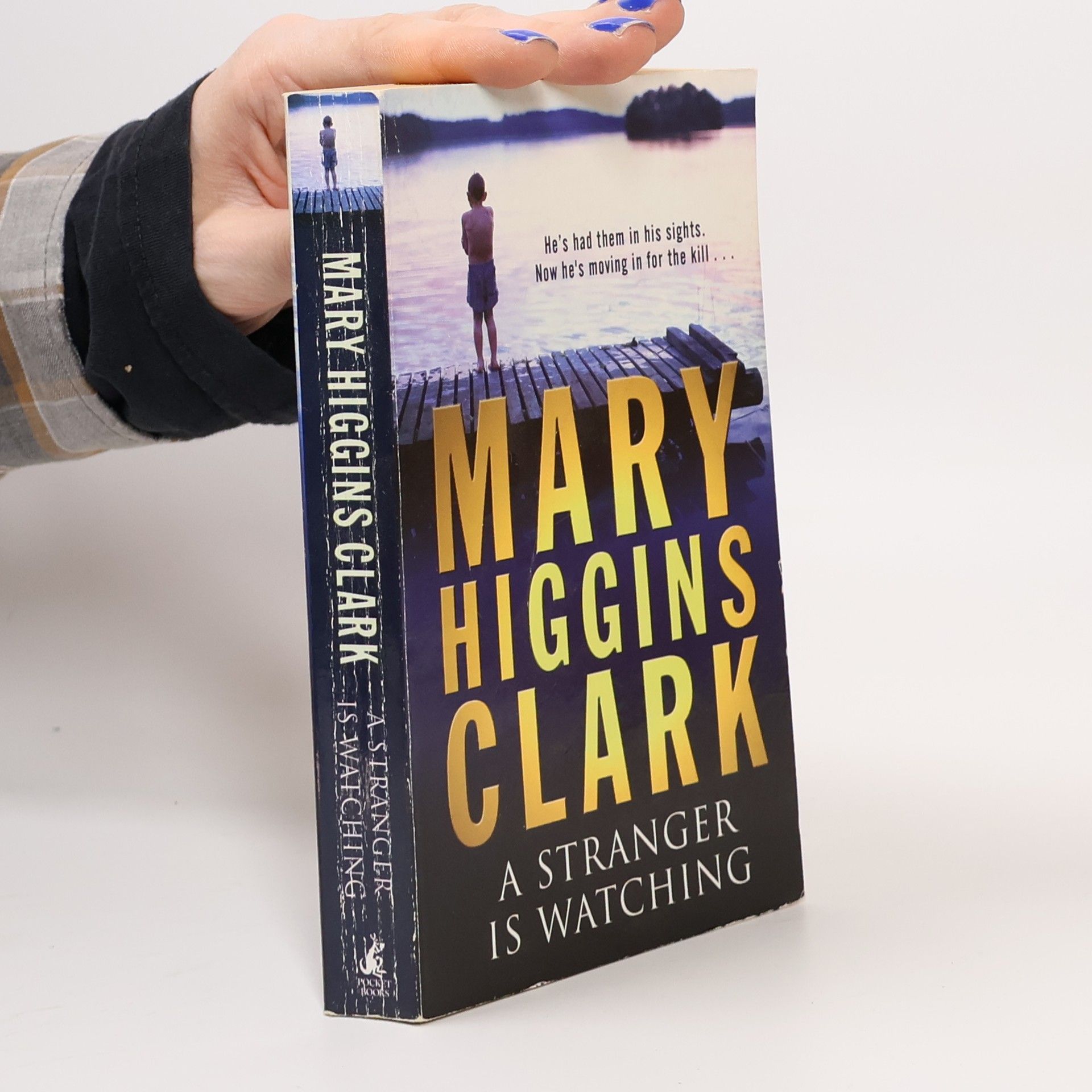 Mary Higgins Clark A stranger is watching