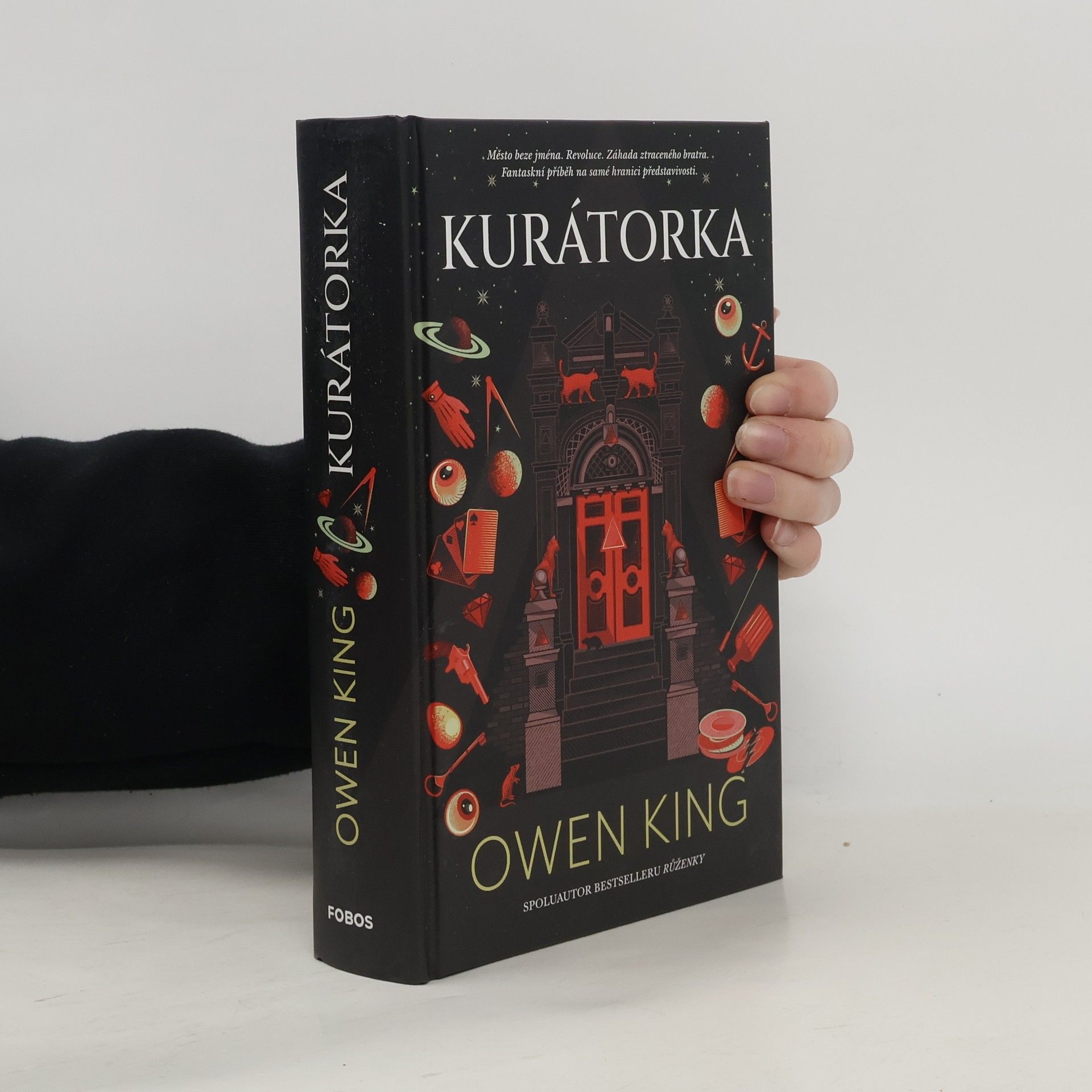 Owen King Kurátorka