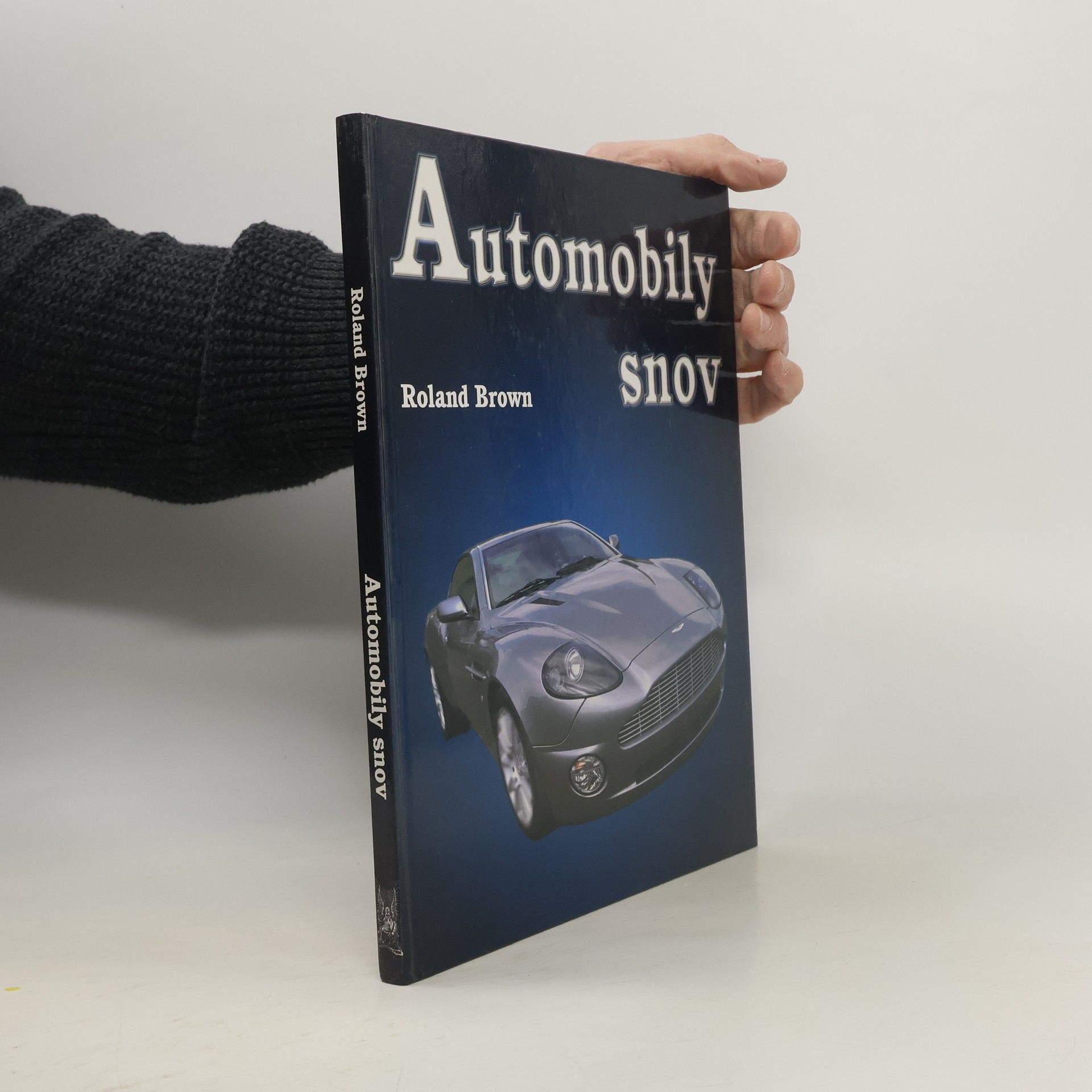 Automobily snov