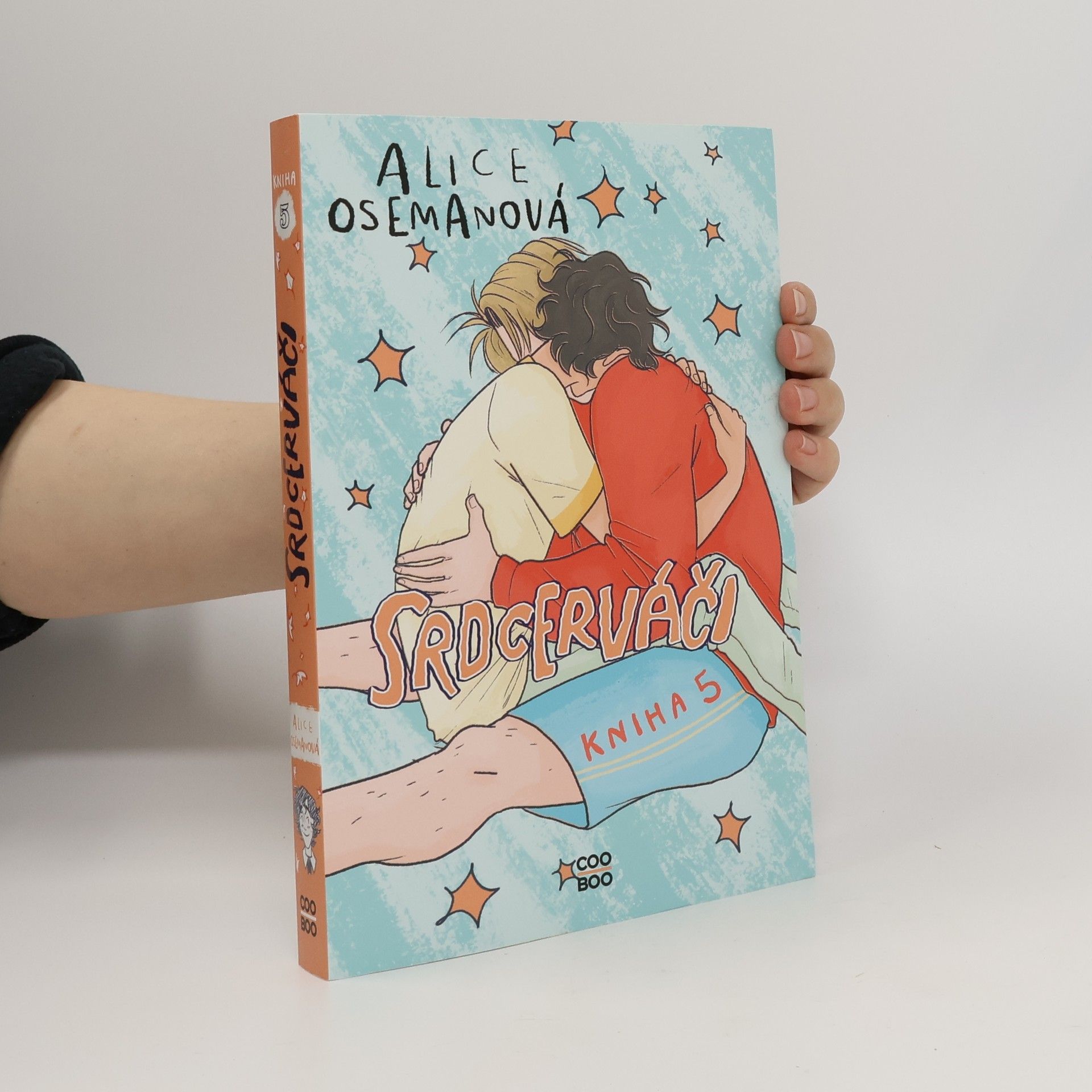 Alice Oseman Srdcerváči. Kniha 5