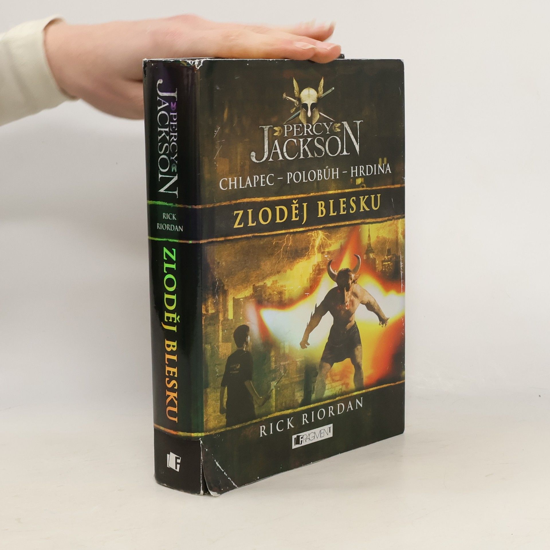 Rick Riordan Percy Jackson. Zloděj blesku