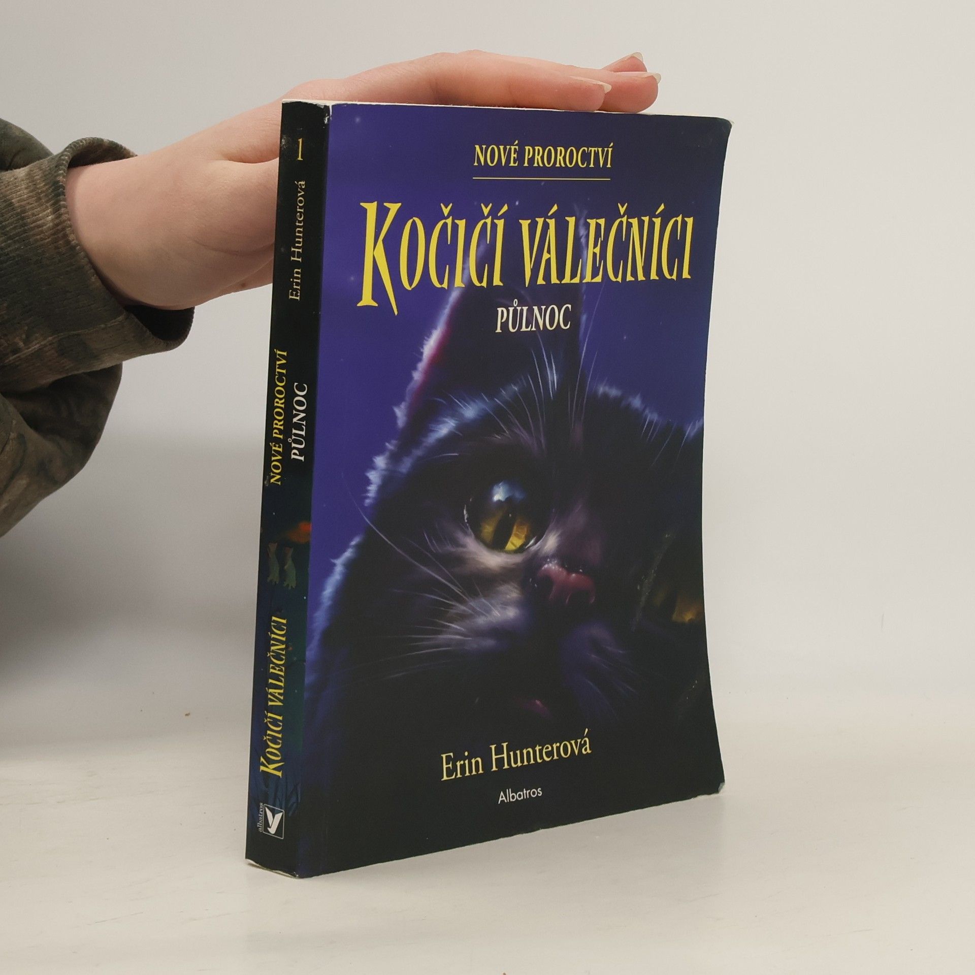 Erin Hunter Půlnoc