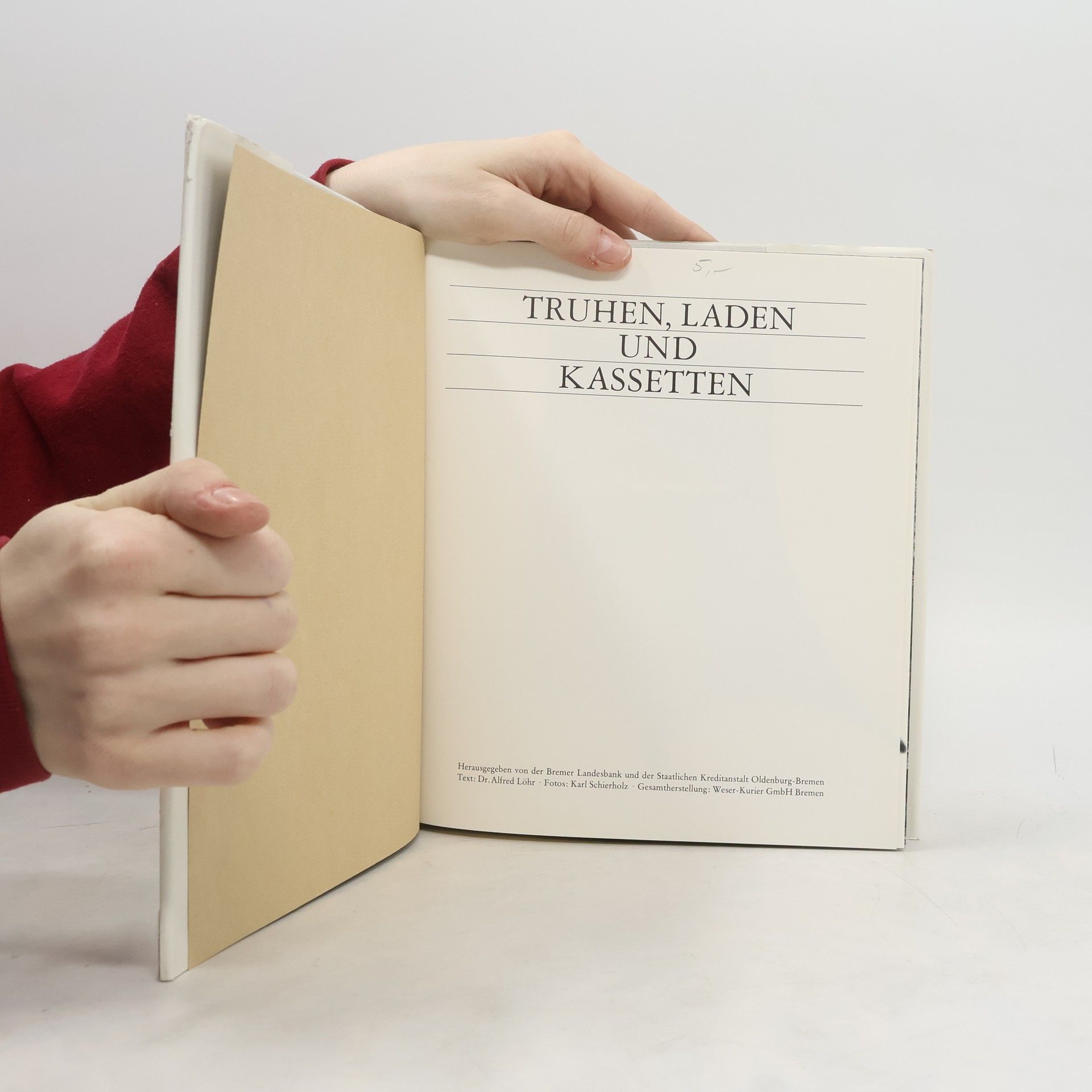 kolektiv Truhen, laden und kassetten