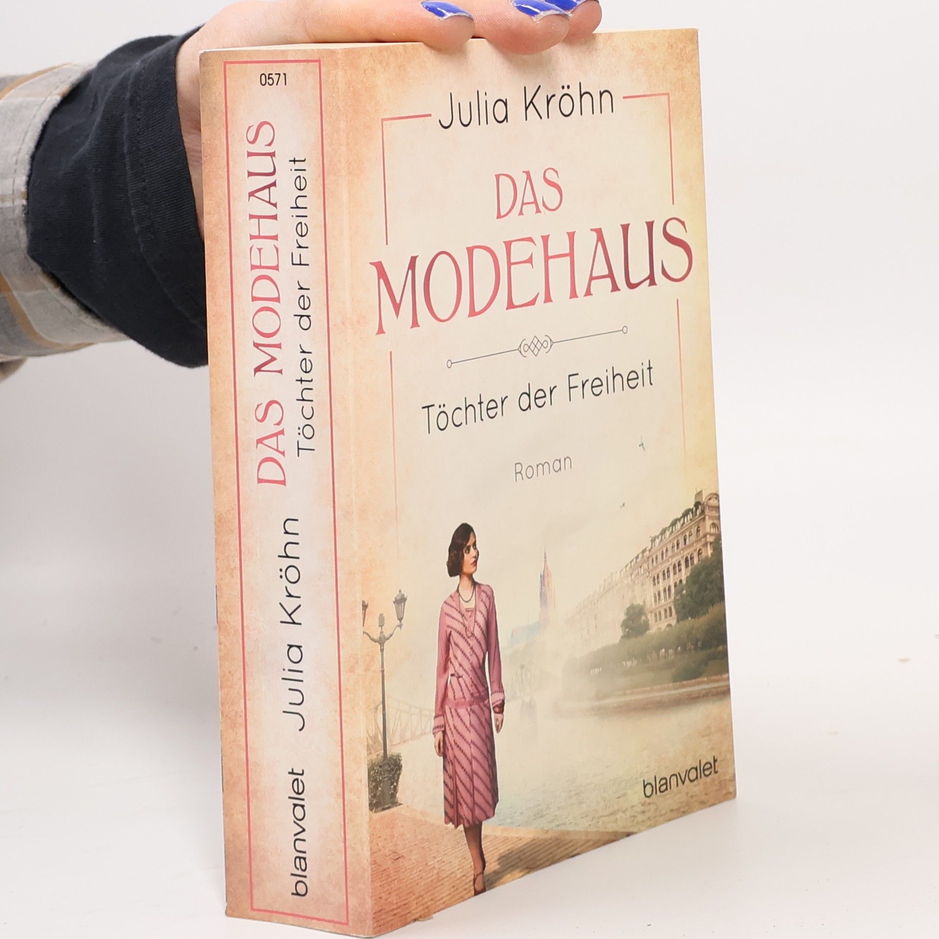 Julia Kröhn Das Modehaus : Töchter der Freiheit