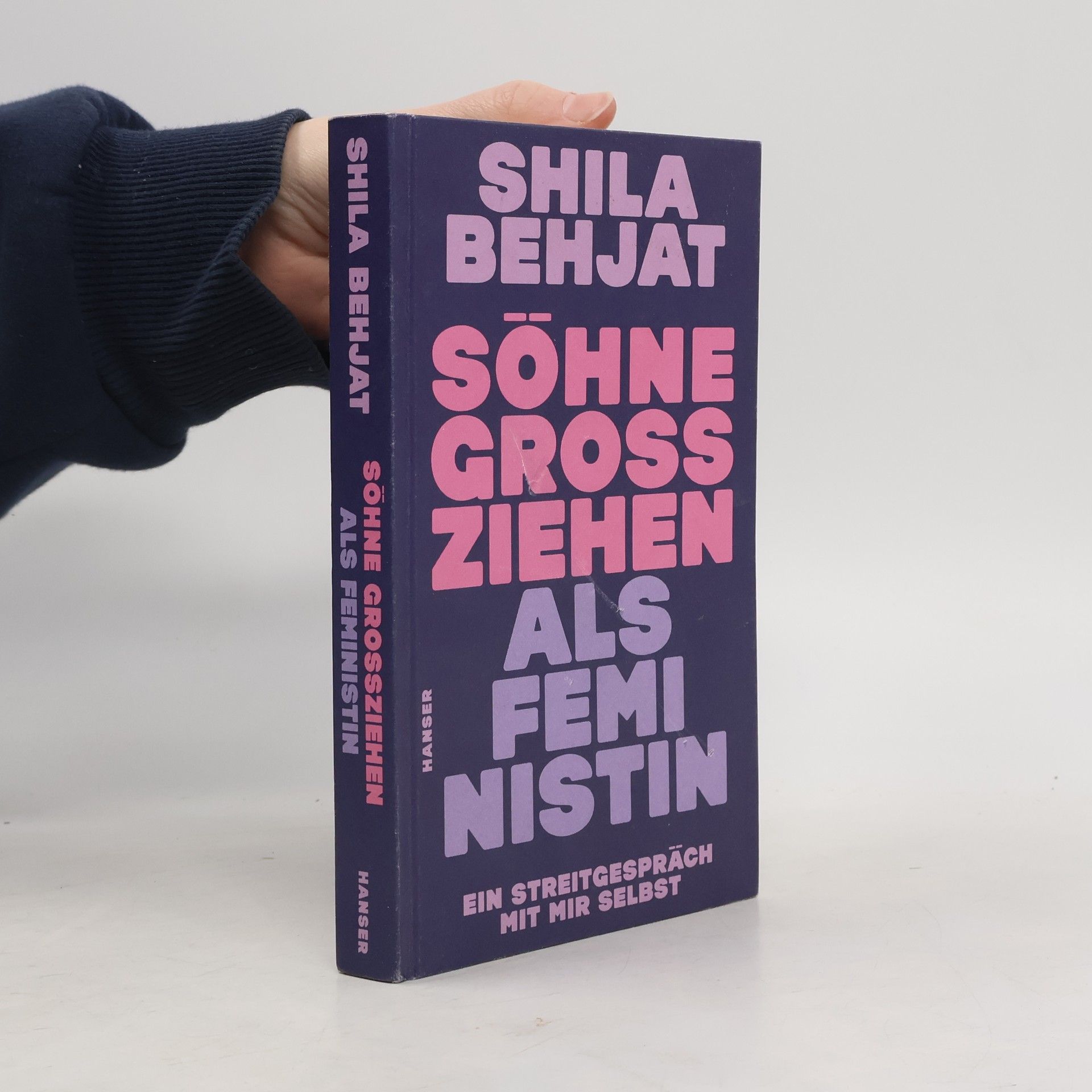 Shila Behjat Söhne großziehen als Feministin