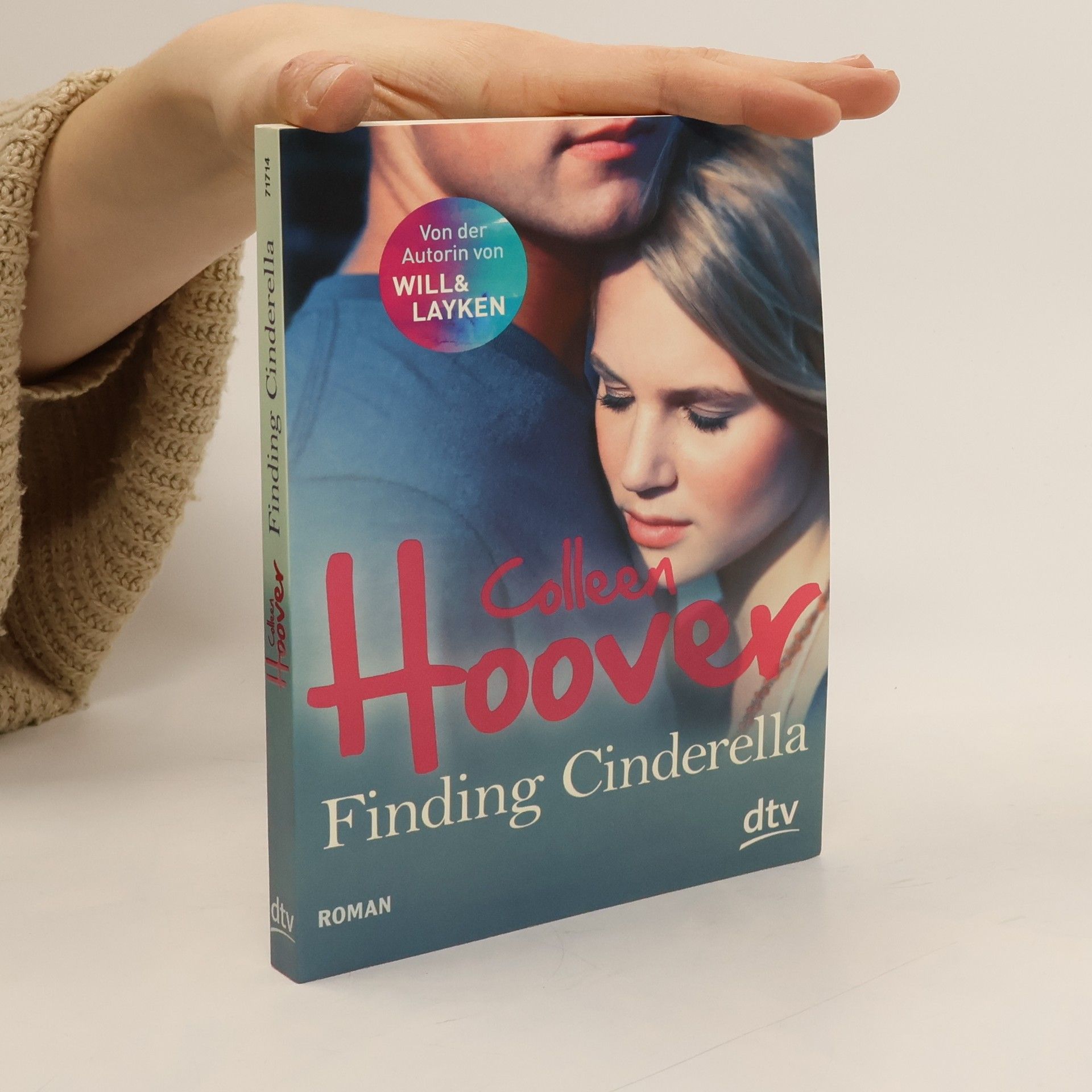 Colleen Hoover Finding Cinderella