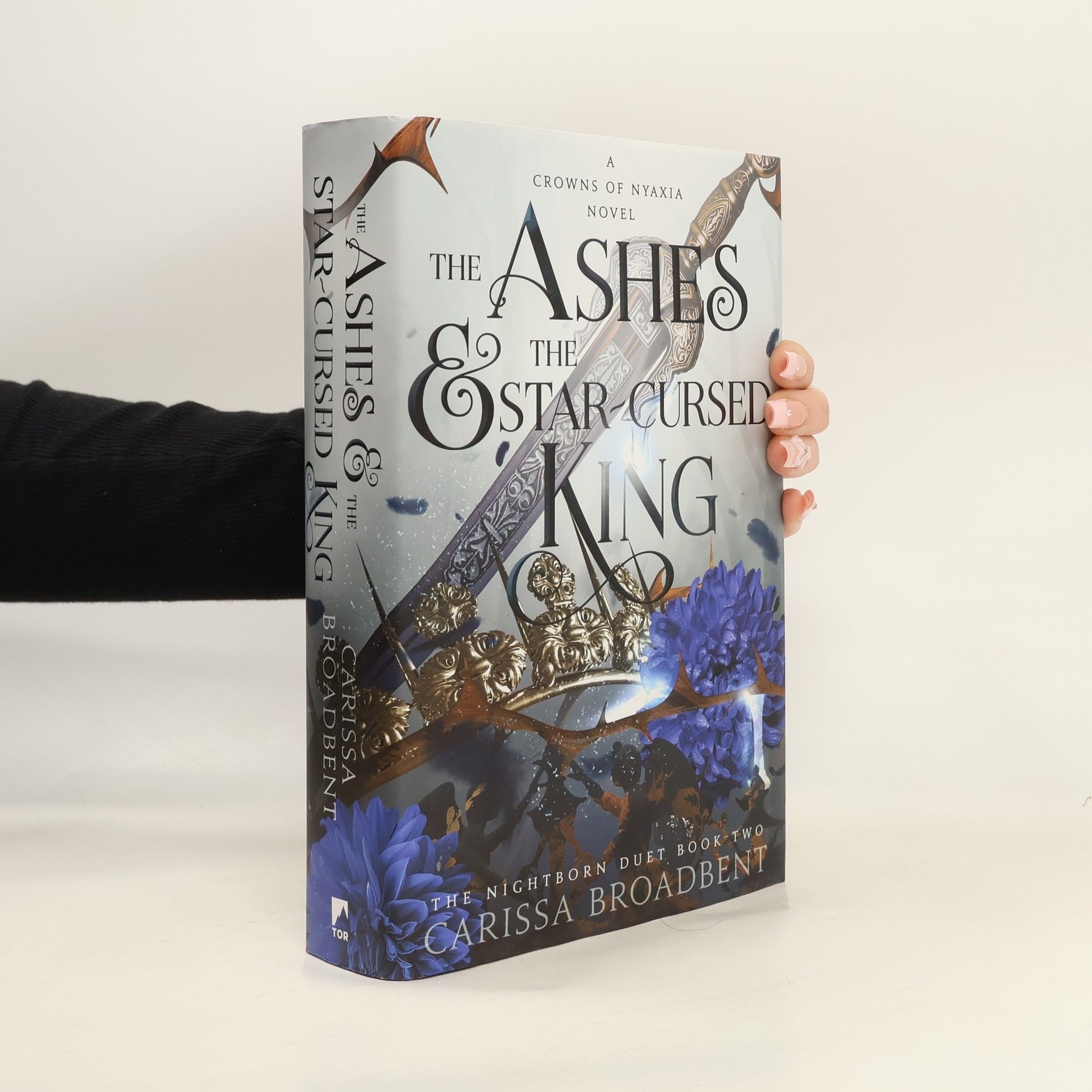 Carissa Broadbent The Ashes and the Star-Cursed King