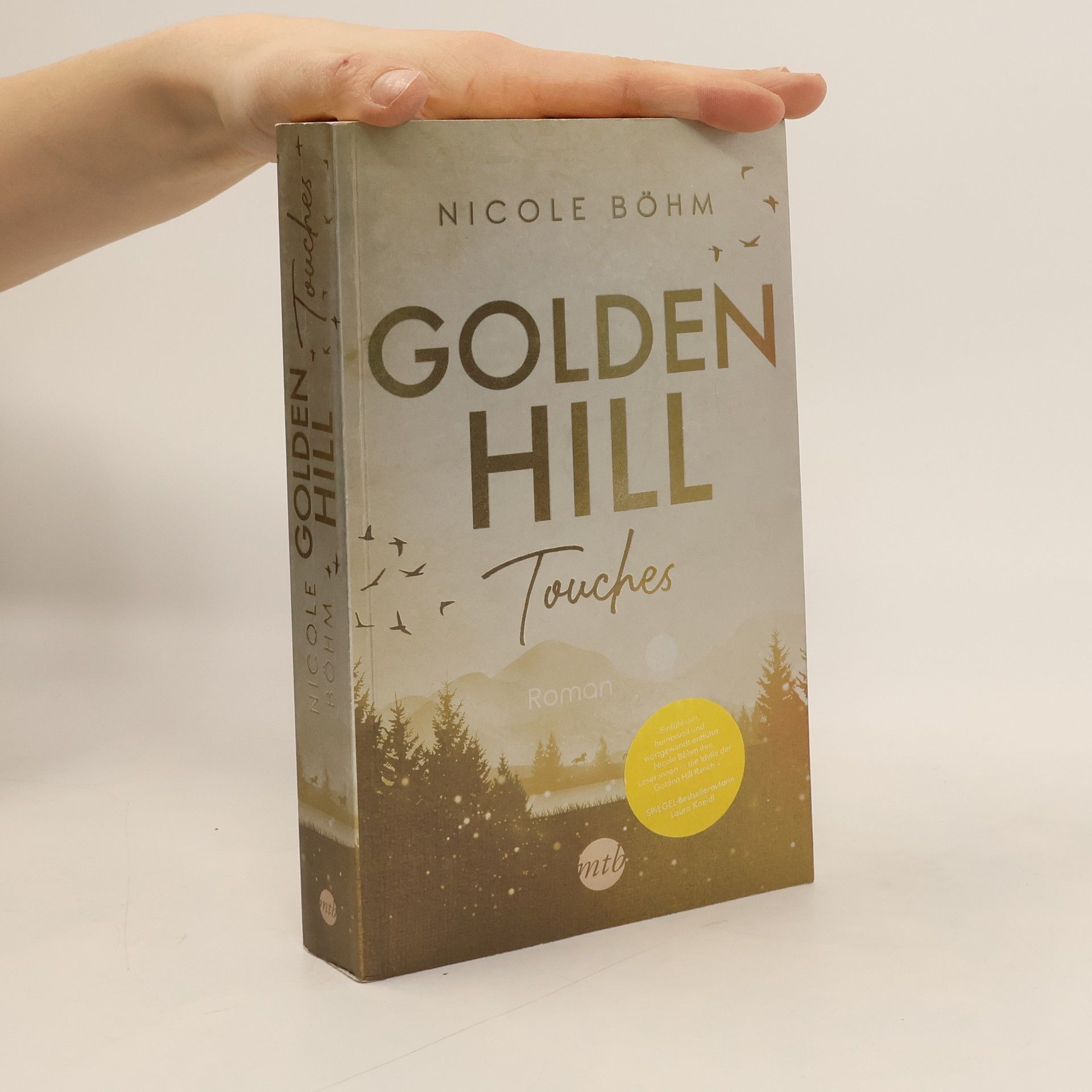 Nicole Böhm Golden Hill Touches