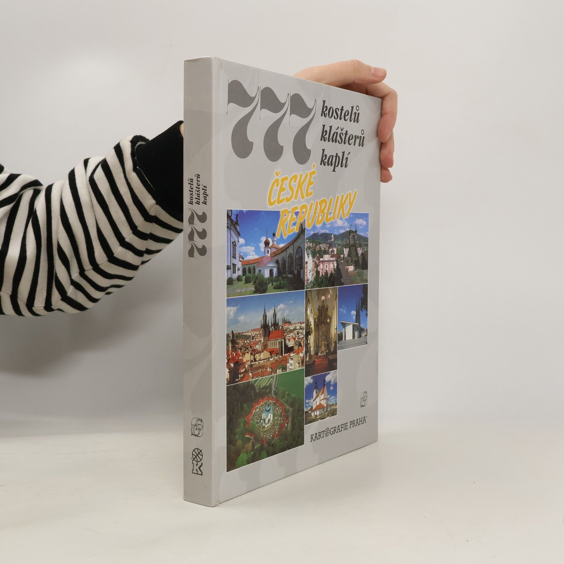 Petr David 777 kostelů, klášterů, kaplí České republiky