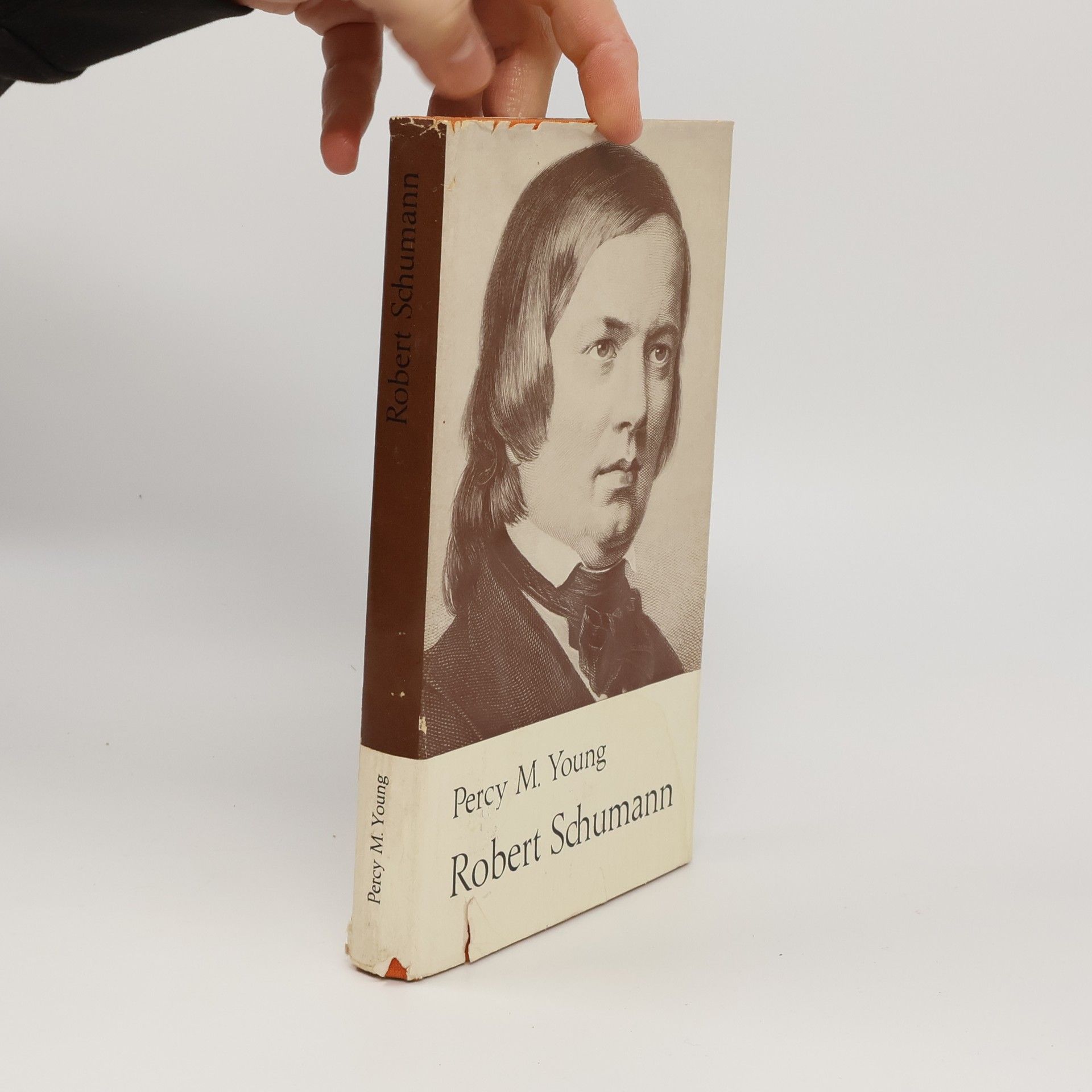 Percy M. Young Robert Schumann