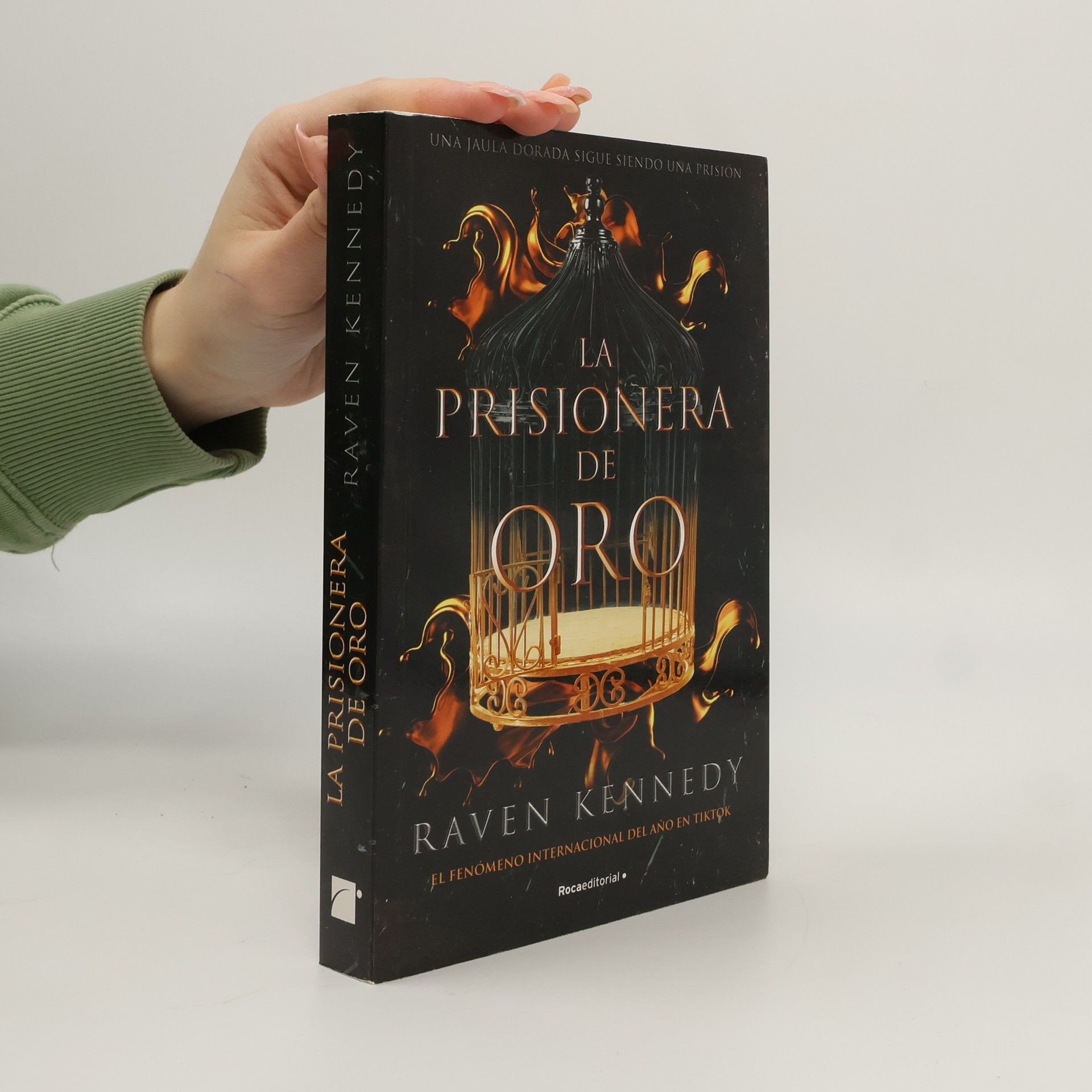 Raven Kennedy La prisionera de oro