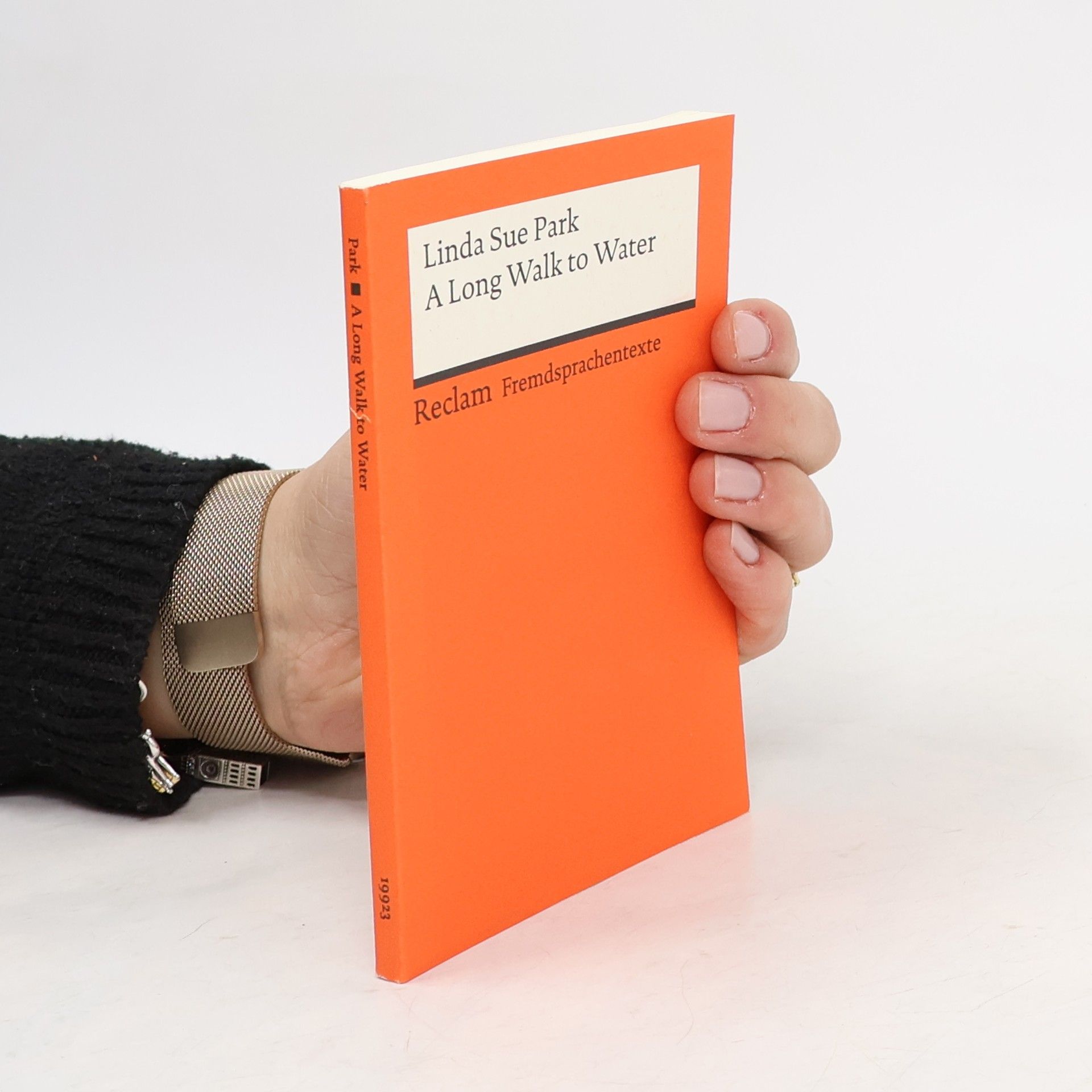 Linda Sue Park A long walk to water