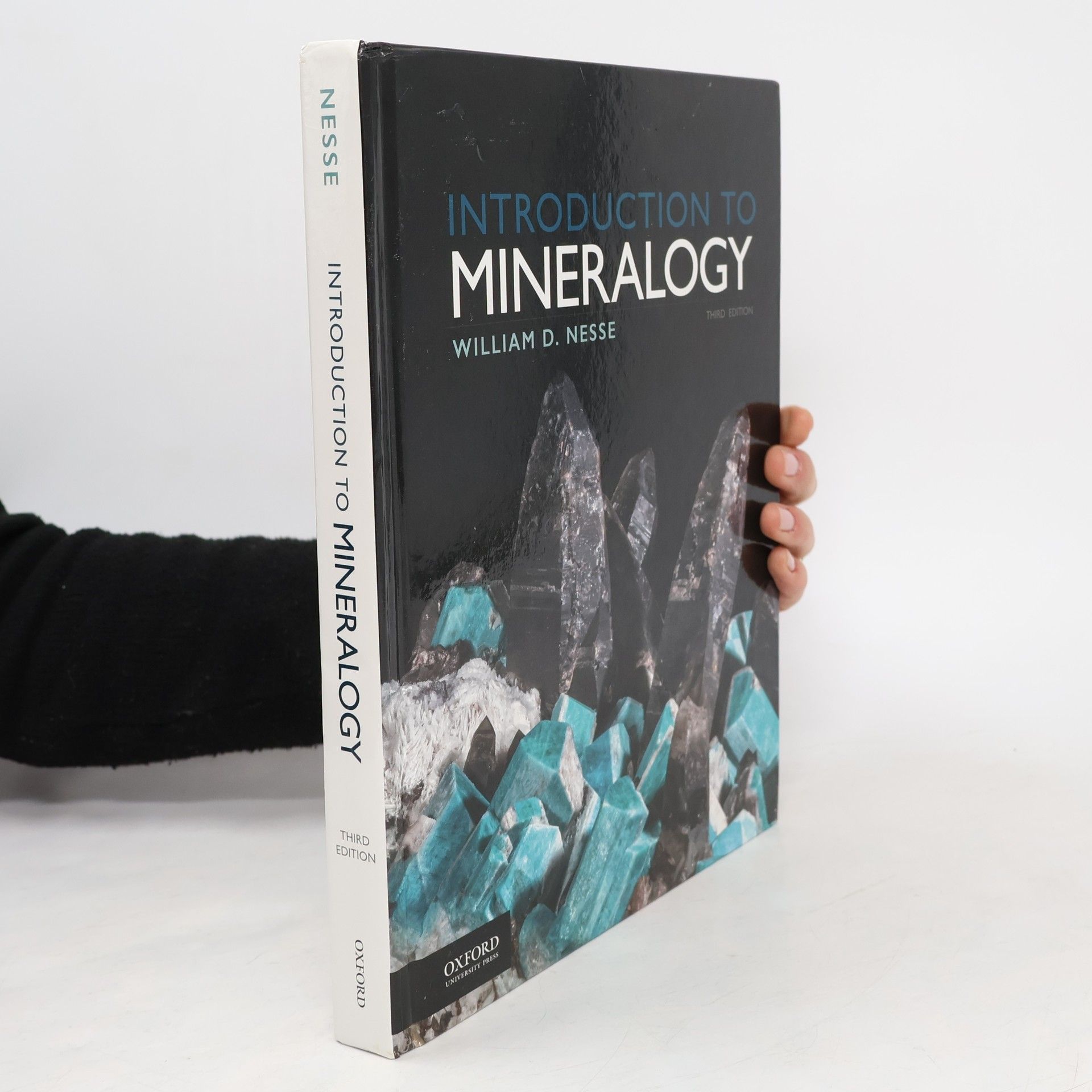 William D. Nesse Introduction to Mineralogy