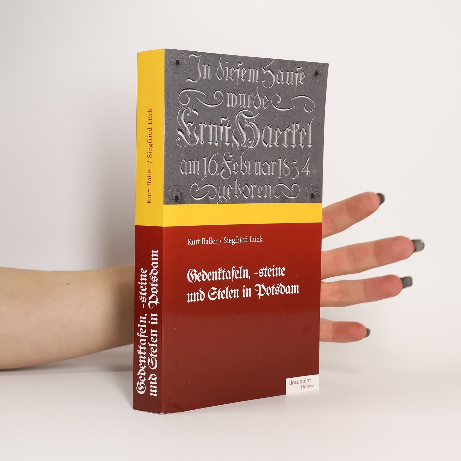 Gedenktafeln, -steine und Stelen in Potsdam