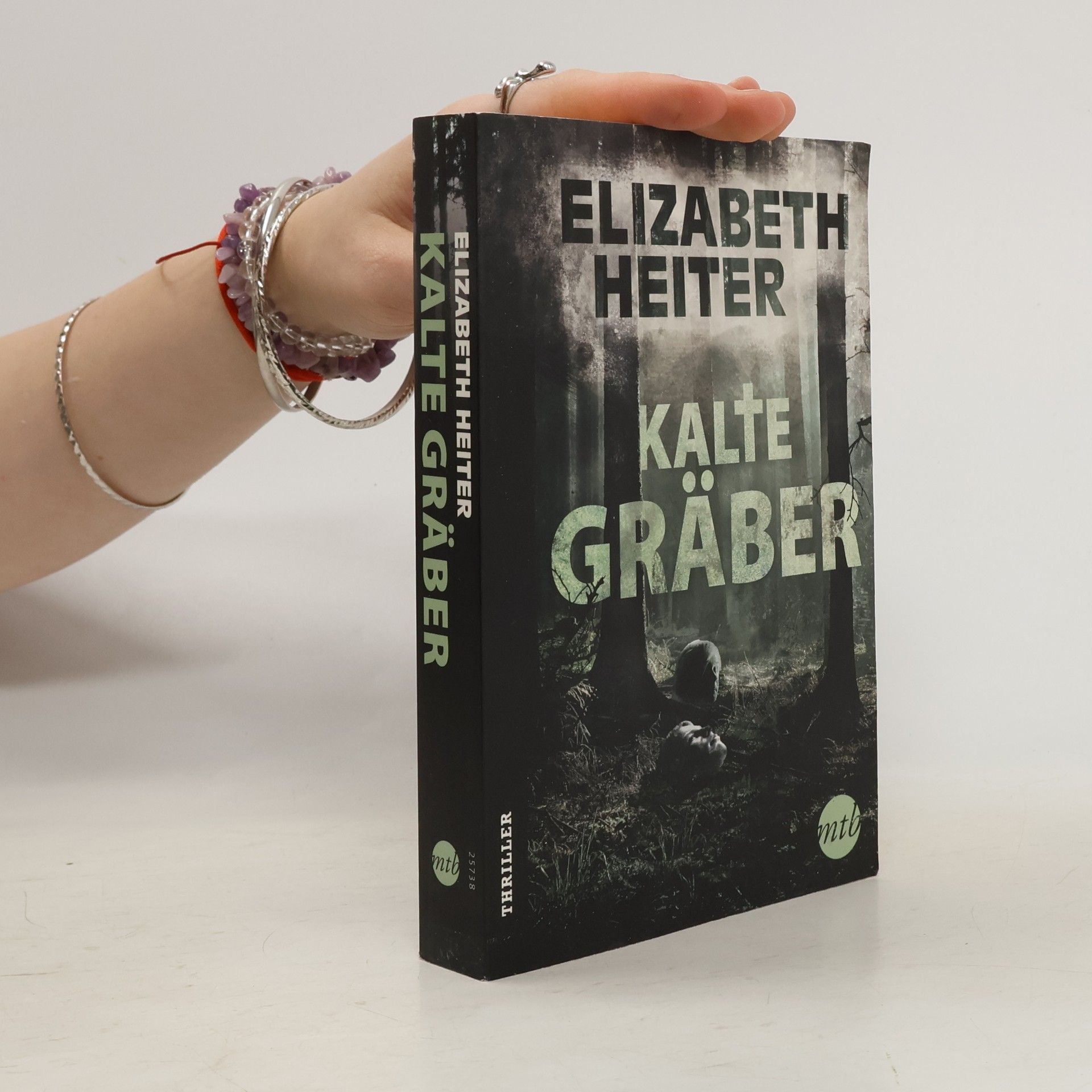 Elizabeth Heiter Kalte Gräber