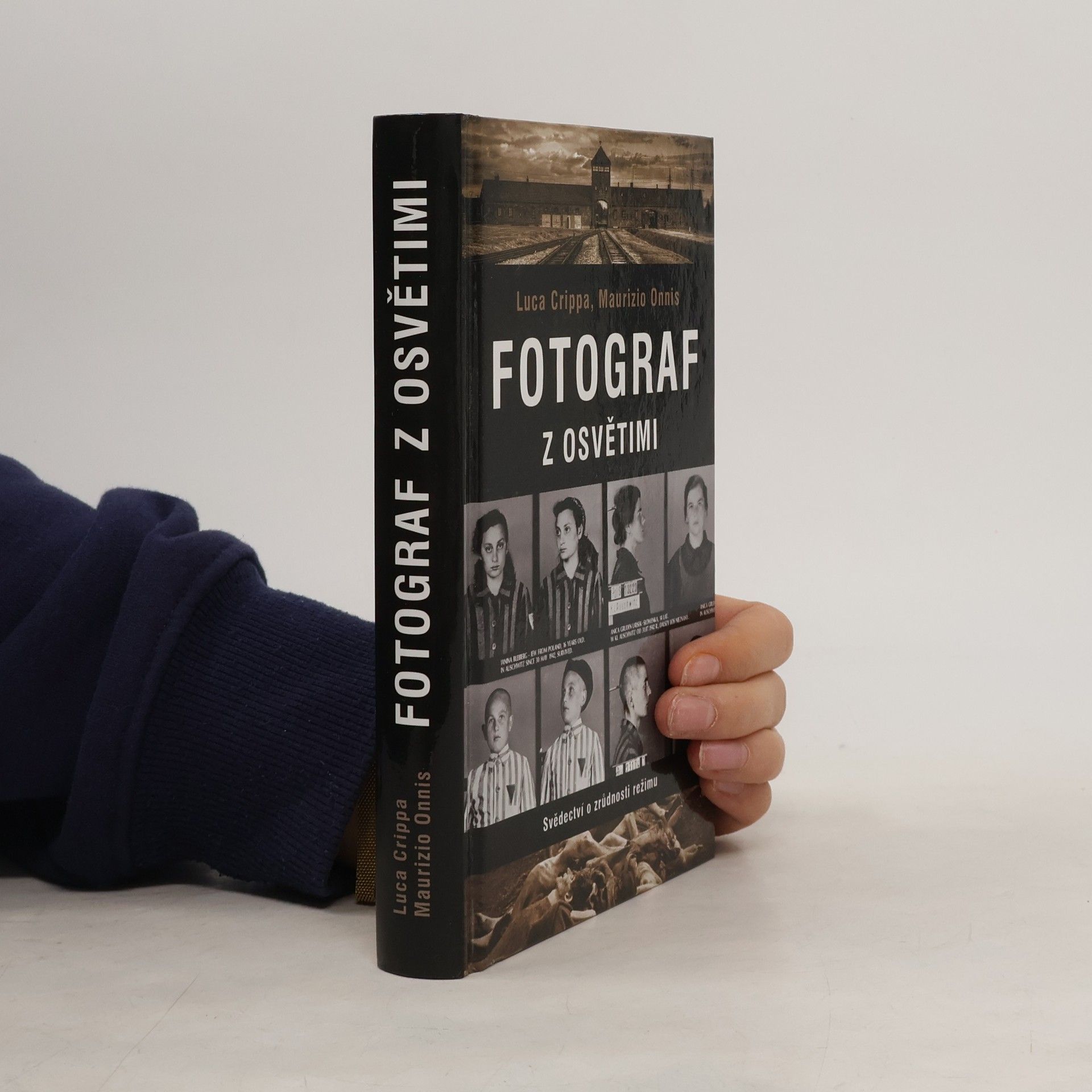 Luca Crippa Fotograf z Osvětimi
