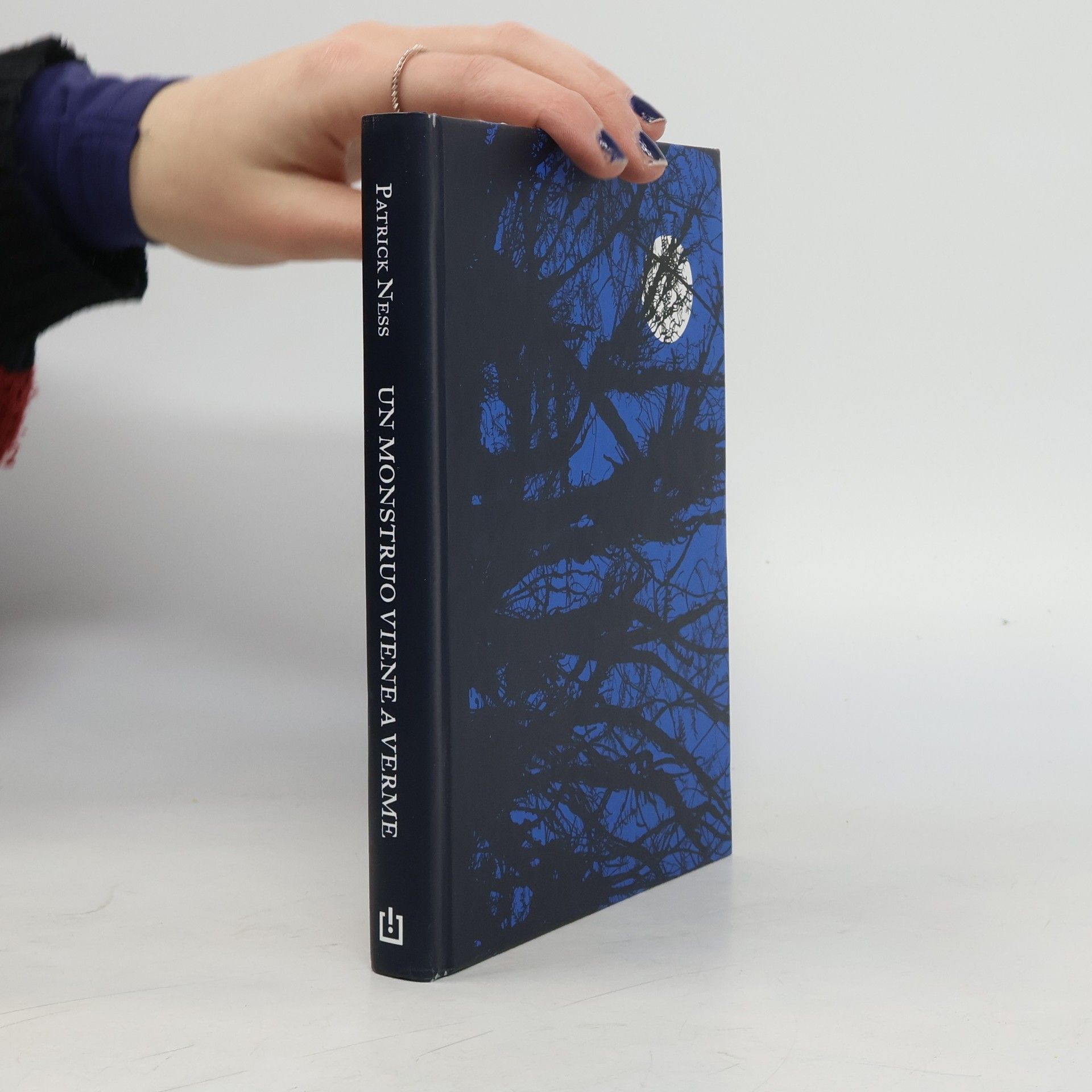 Patrick Ness Un monstruo viene a verme