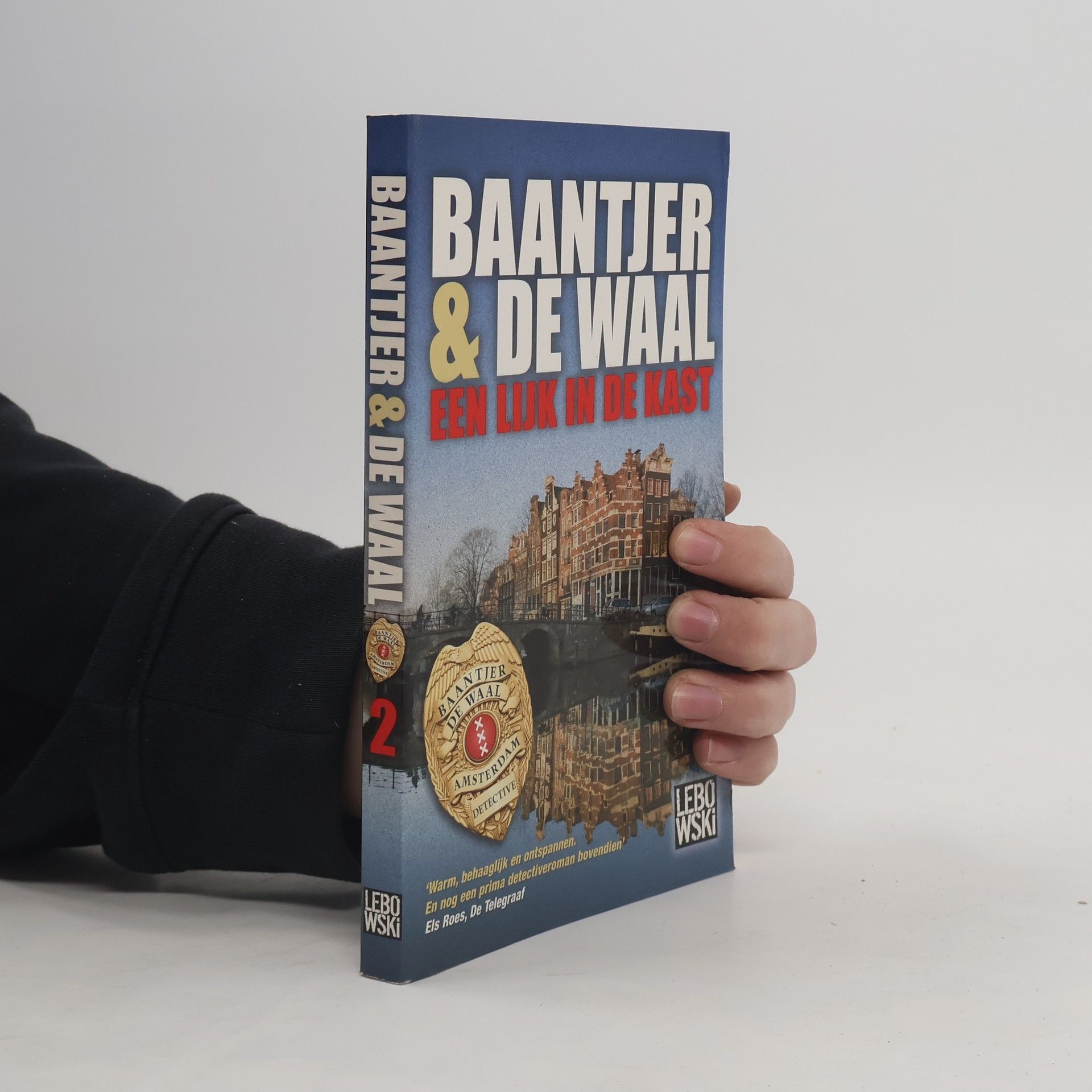 Baantjer & De Waal - 2: Een lijk in de kast