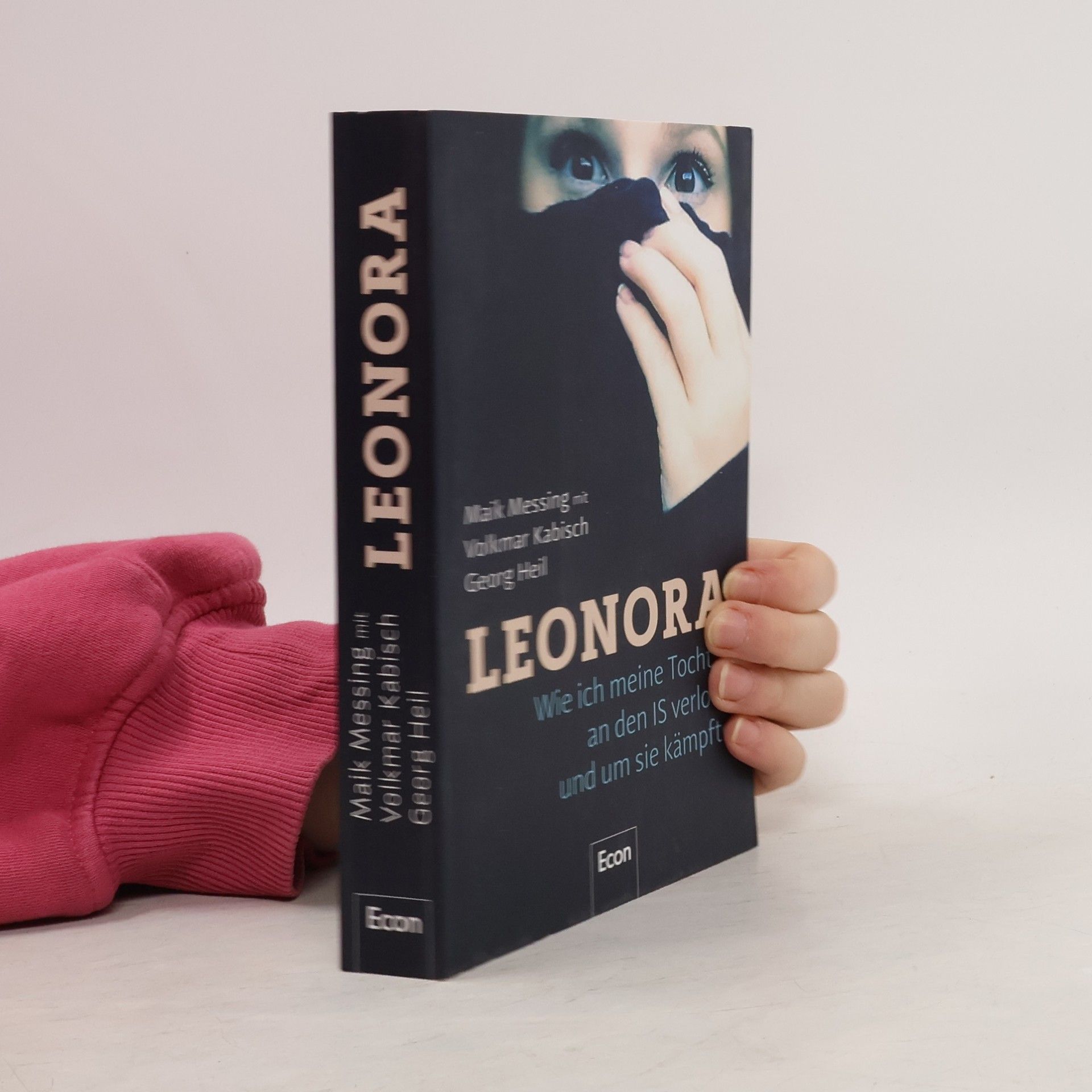 Maik Messing Leonora