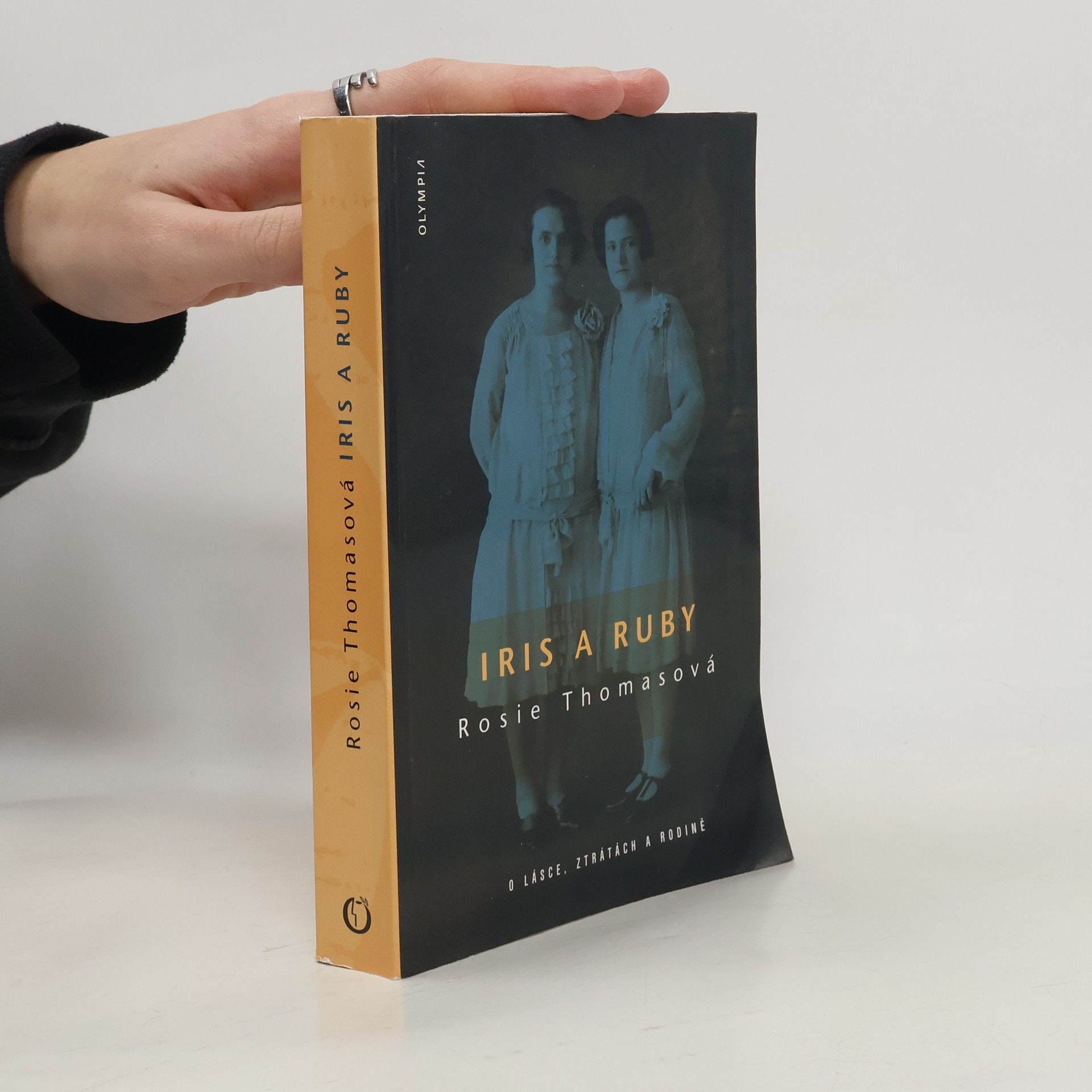 Rosie Thomas Iris a Ruby