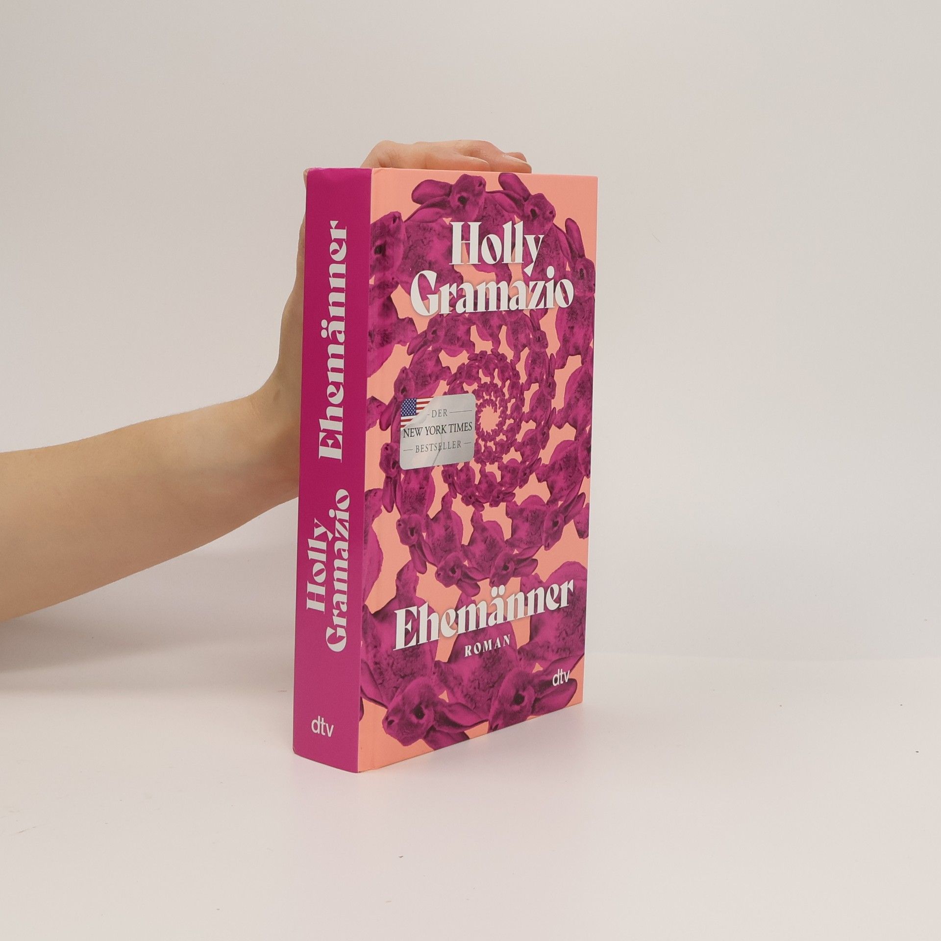 Holly Gramazio Ehemänner