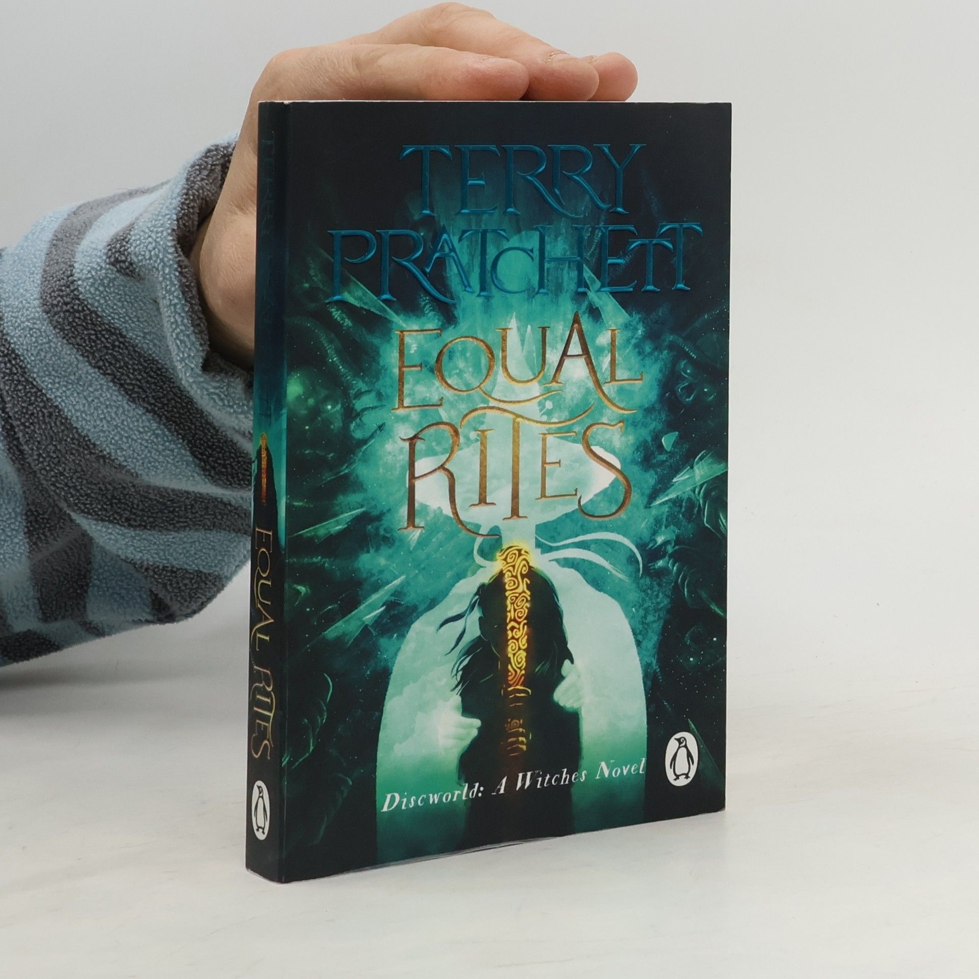 Terry Pratchett Equal Rites