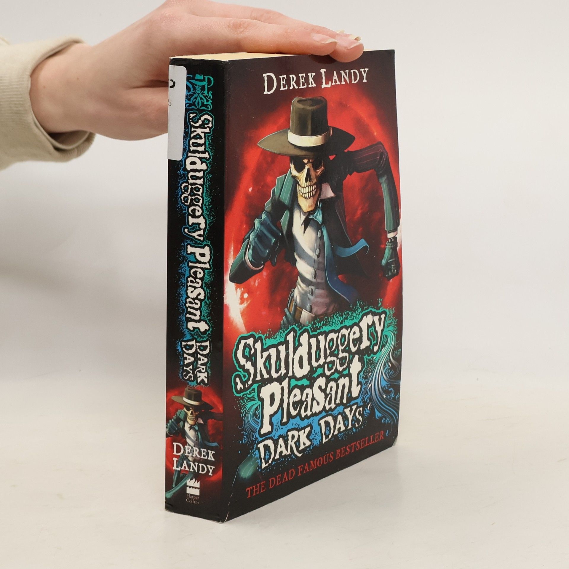Derek Landy Skulduggery Pleasant 4. Dark Days