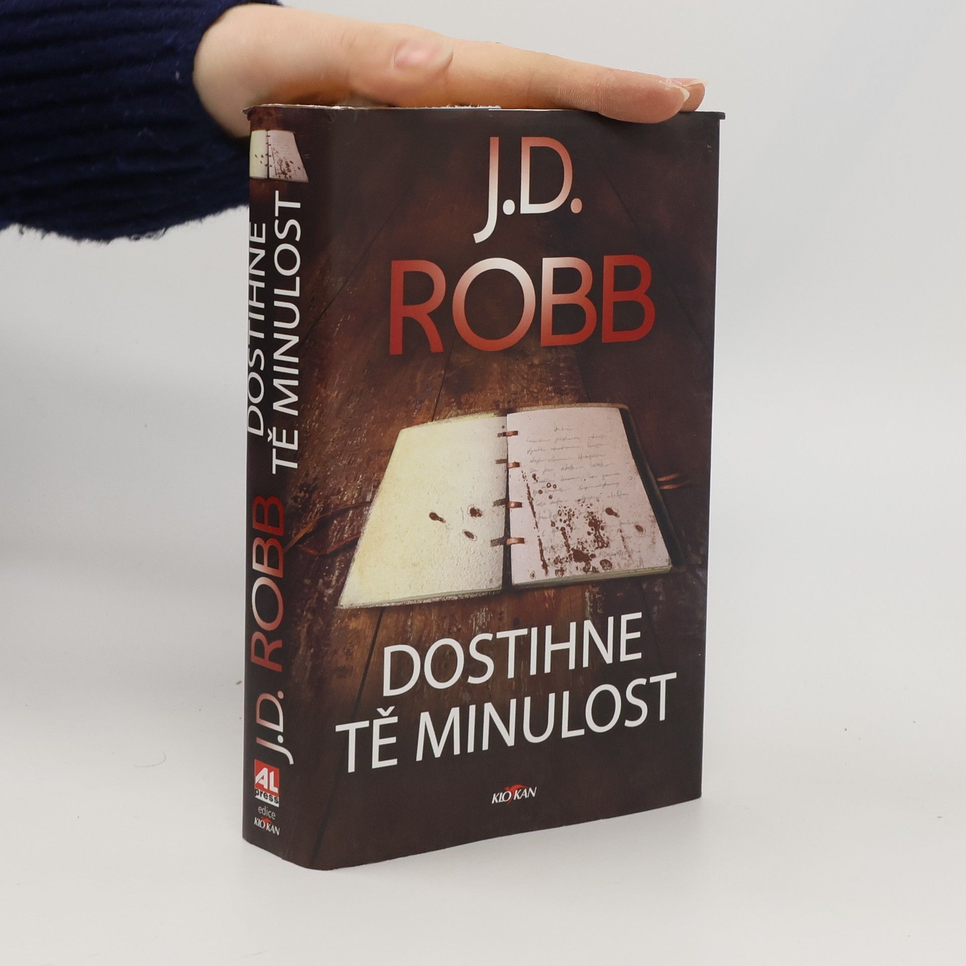 Nora Roberts Dostihne tě minulost