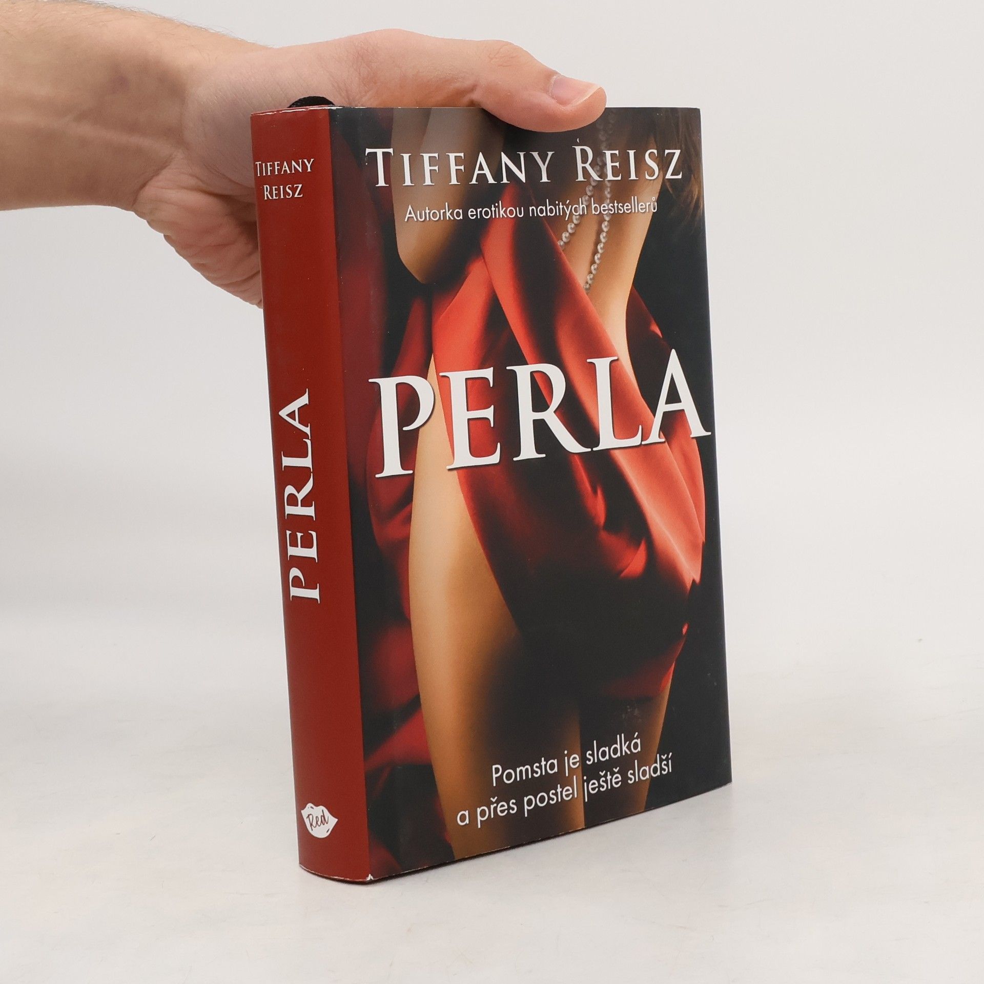 Tiffany Reisz Perla